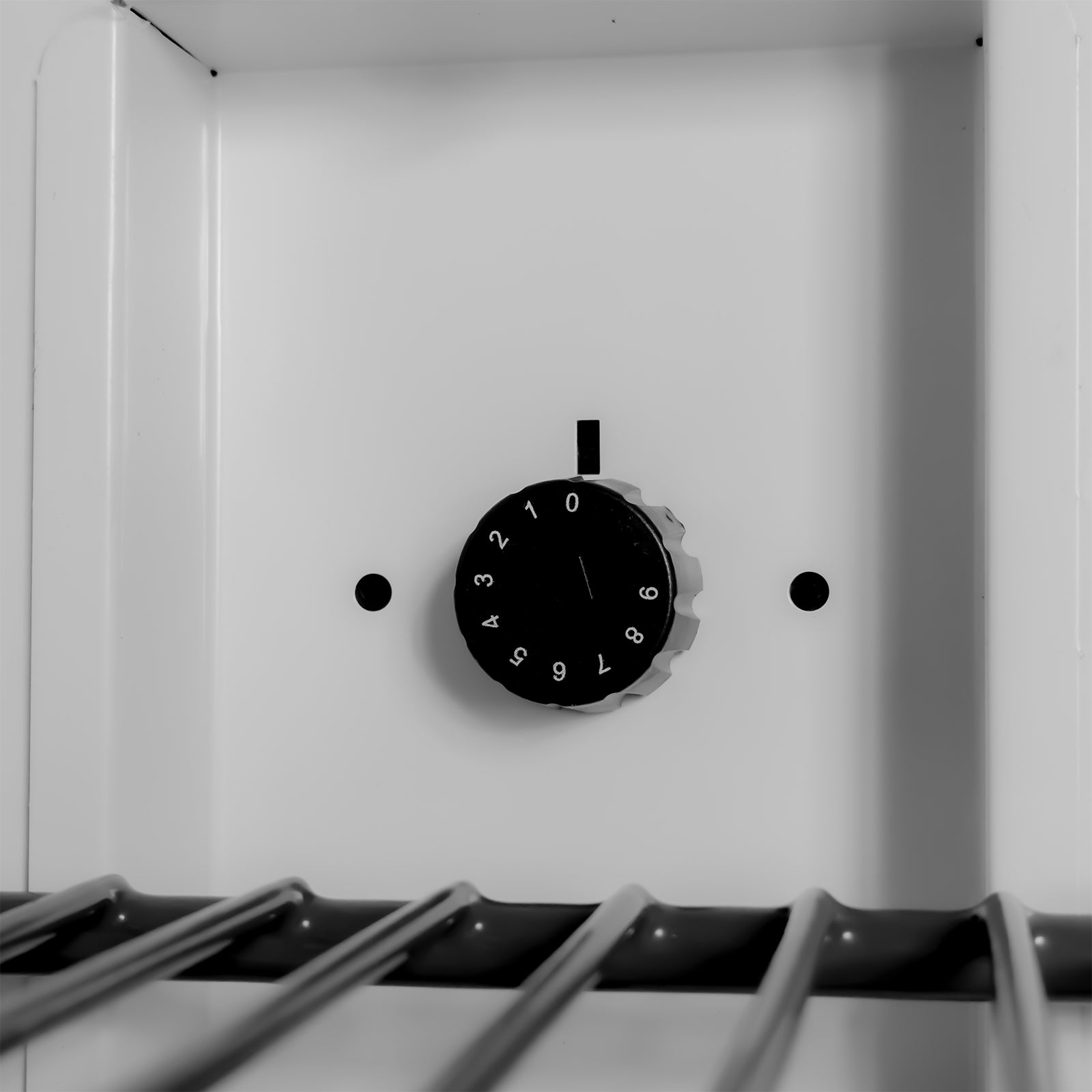 Rhino MERBAJ-48 Mesa Refrigerada Bajo Barra 13.3 Pies