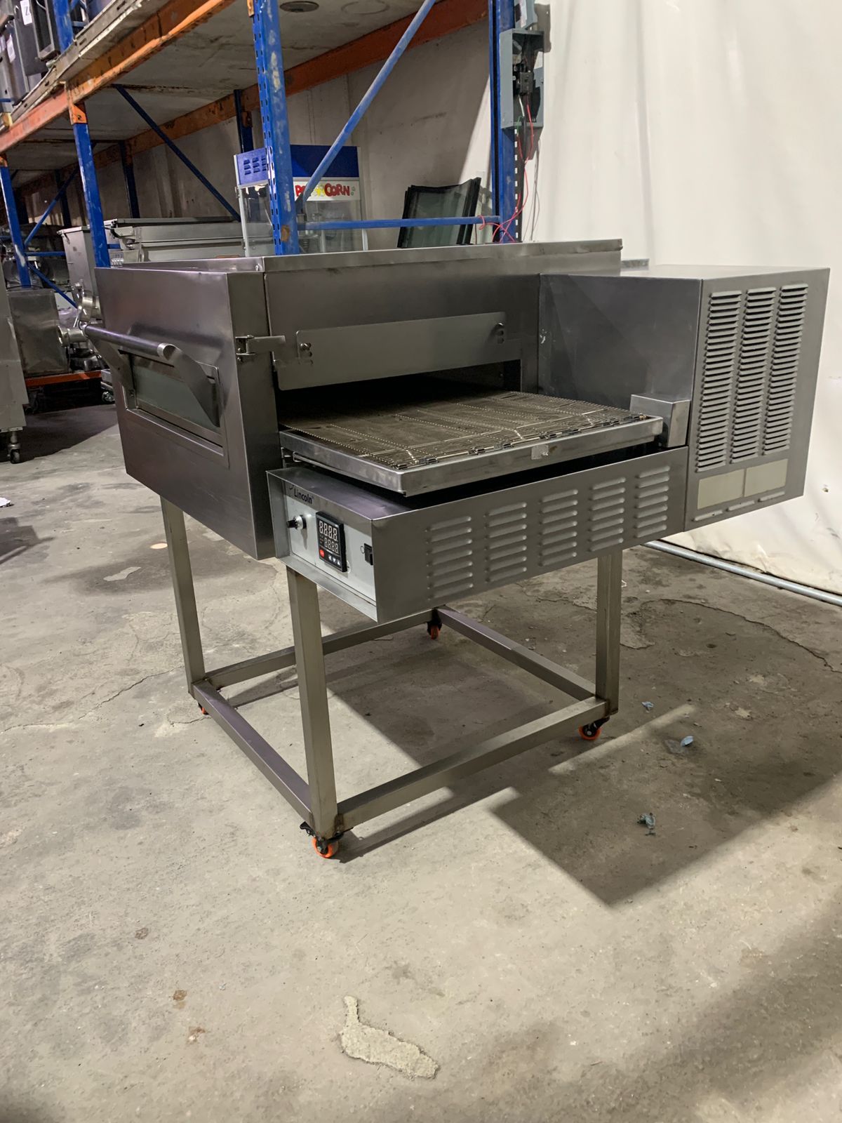 Horno de Banda 18 Pulgadas Lincoln 1116 (Reacondicionado)