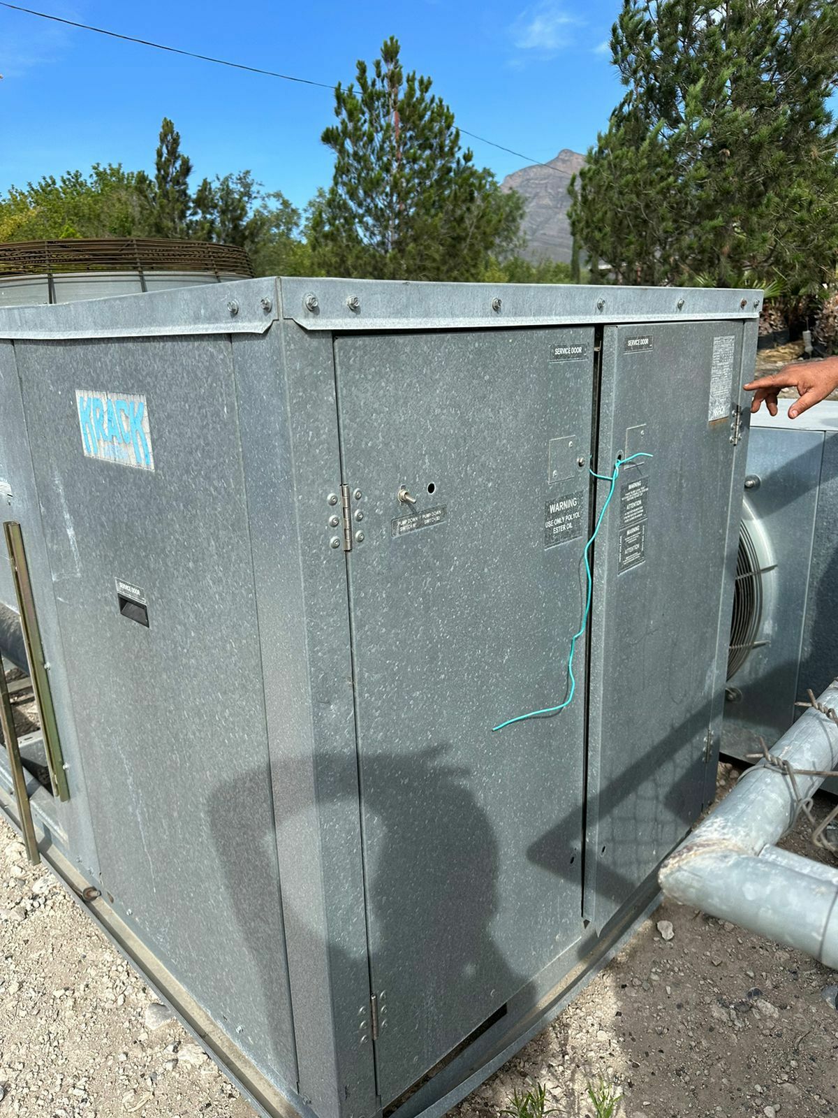 Paquete Condensador 27 Hp Krack SLD027E2K123CB + Difusor 84,200 BTUS SM25E-842-CKK Krack (Reacondicionado)