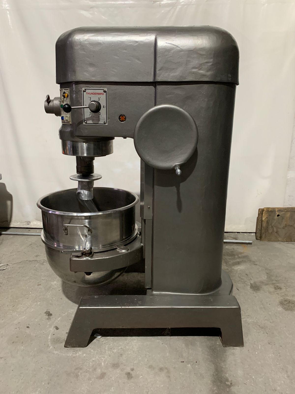 Batidora 60 Quarts Thunderbird ARM-60 (Reacondicionado)