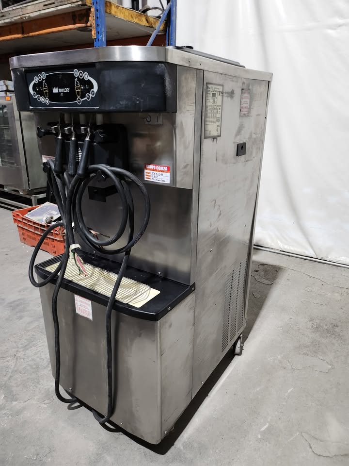 Maquina de Helado Suave Taylor C717-33 (Reacondicionado)