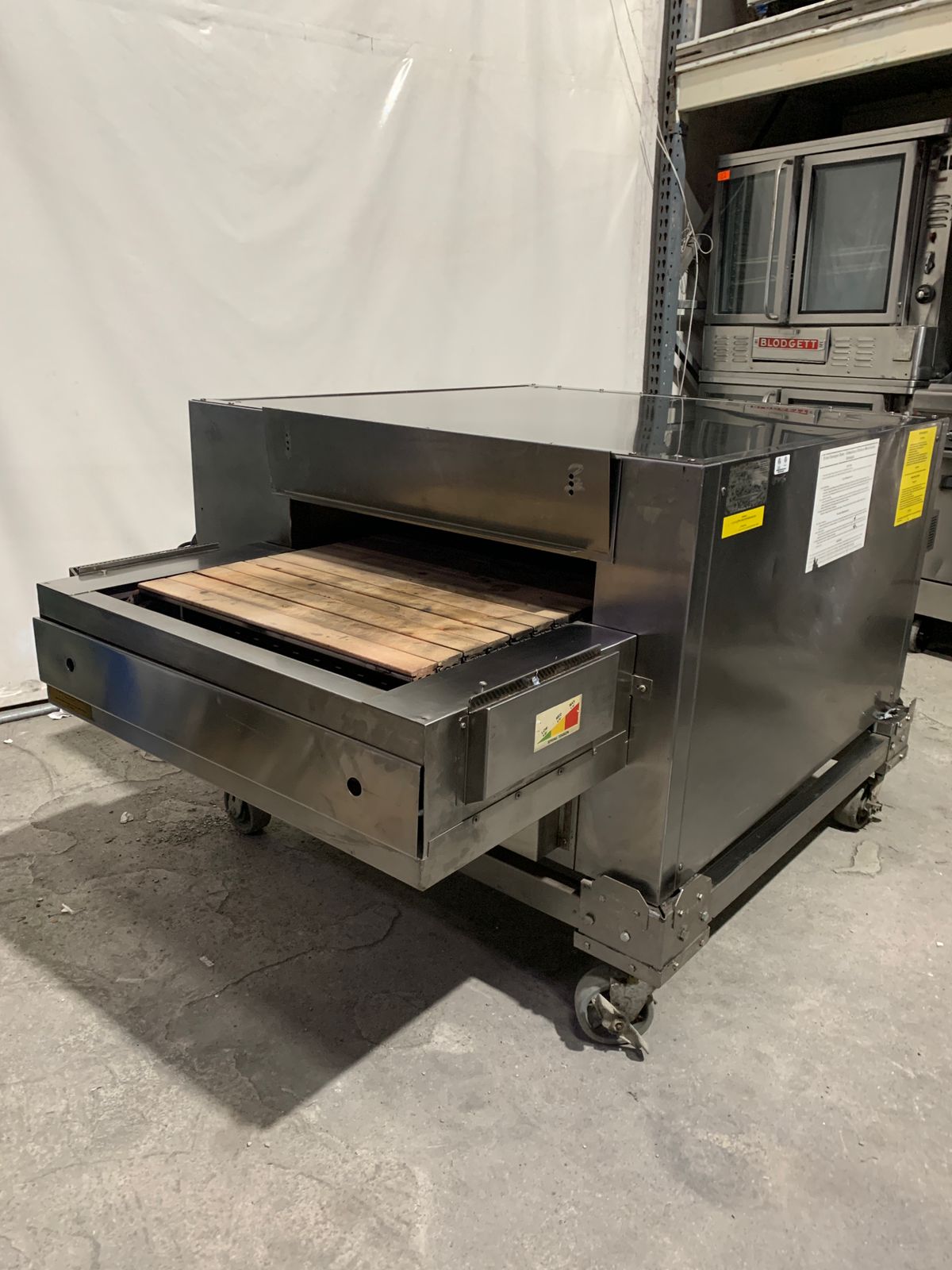 Horno Banda de Piedra 24 Pulgadas Italforni TSBg (Seminuevo)