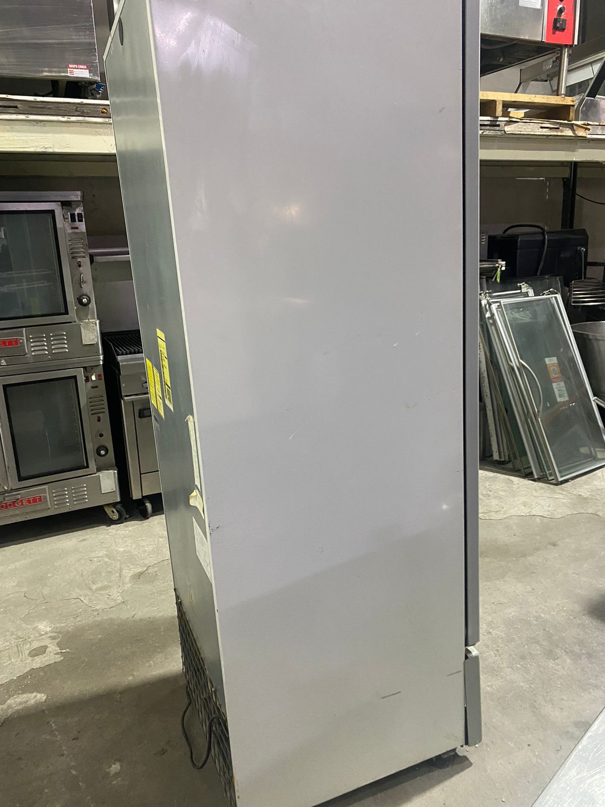 Refrigerador 1 Puerta Vidrio Metalfrio (Reacondicionado)