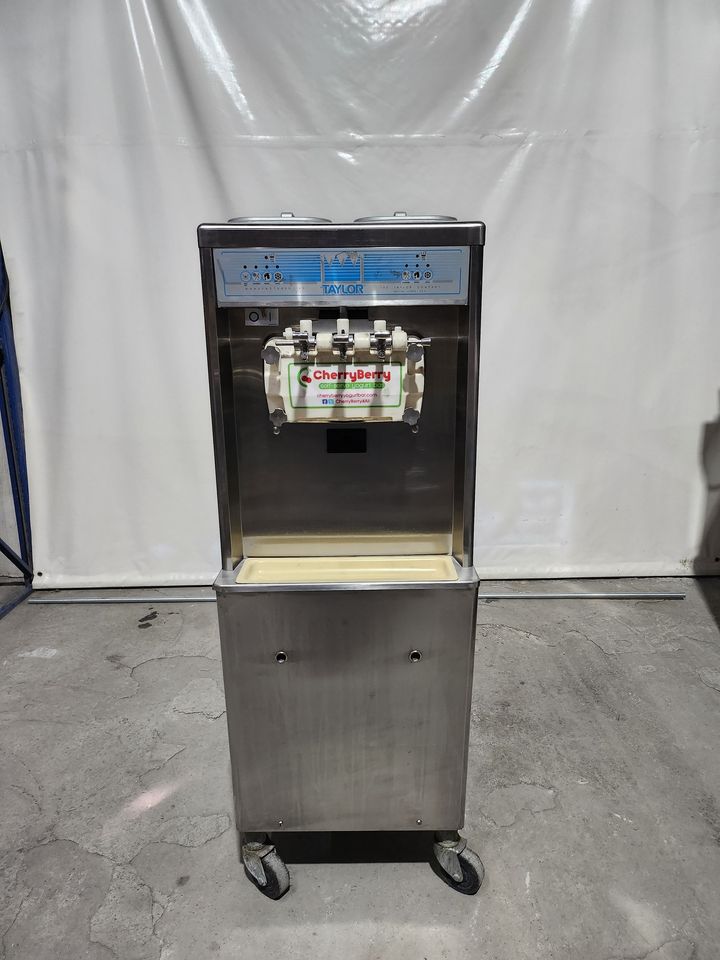 Maquina de Helado Suave Taylor 794-33 (trifásica) (Reacondicionado)
