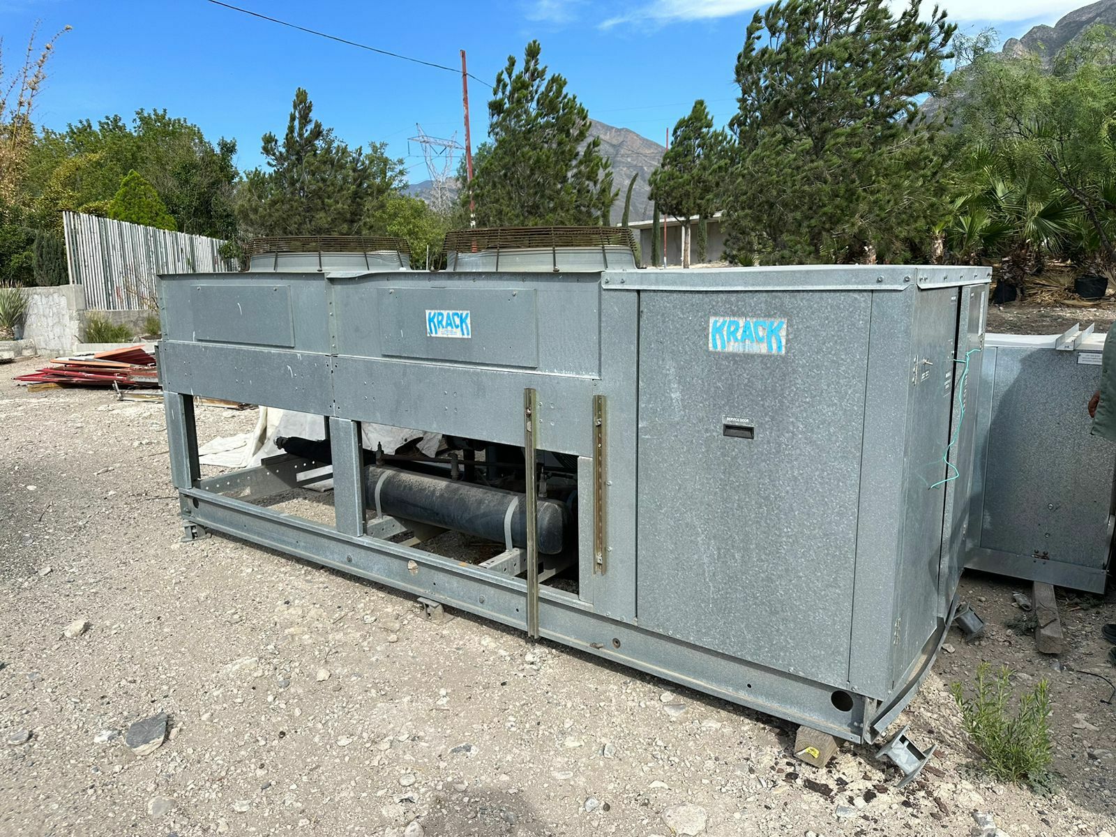 Paquete Condensador 27 Hp Krack SLD027E2K123CB + Difusor 84,200 BTUS SM25E-842-CKK Krack (Reacondicionado)