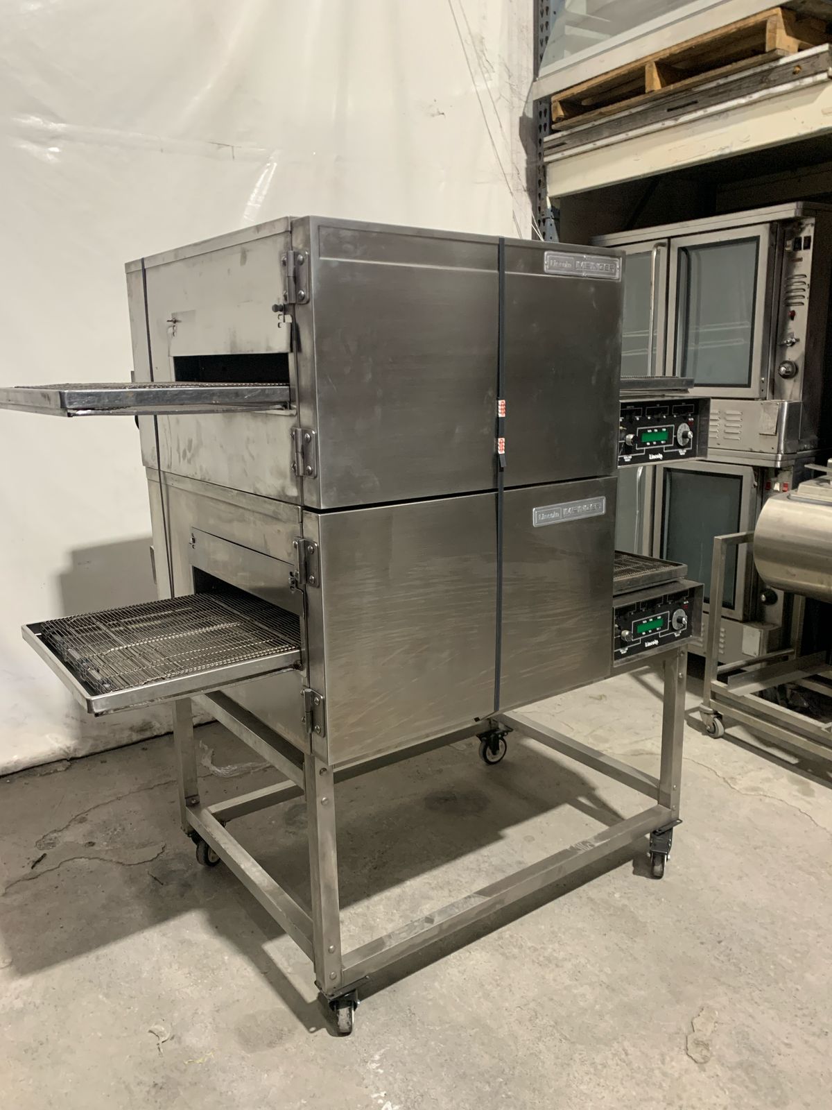 Horno de Banda Doble 18 Pulgadas Lincoln 1116 (Reacondicionado)