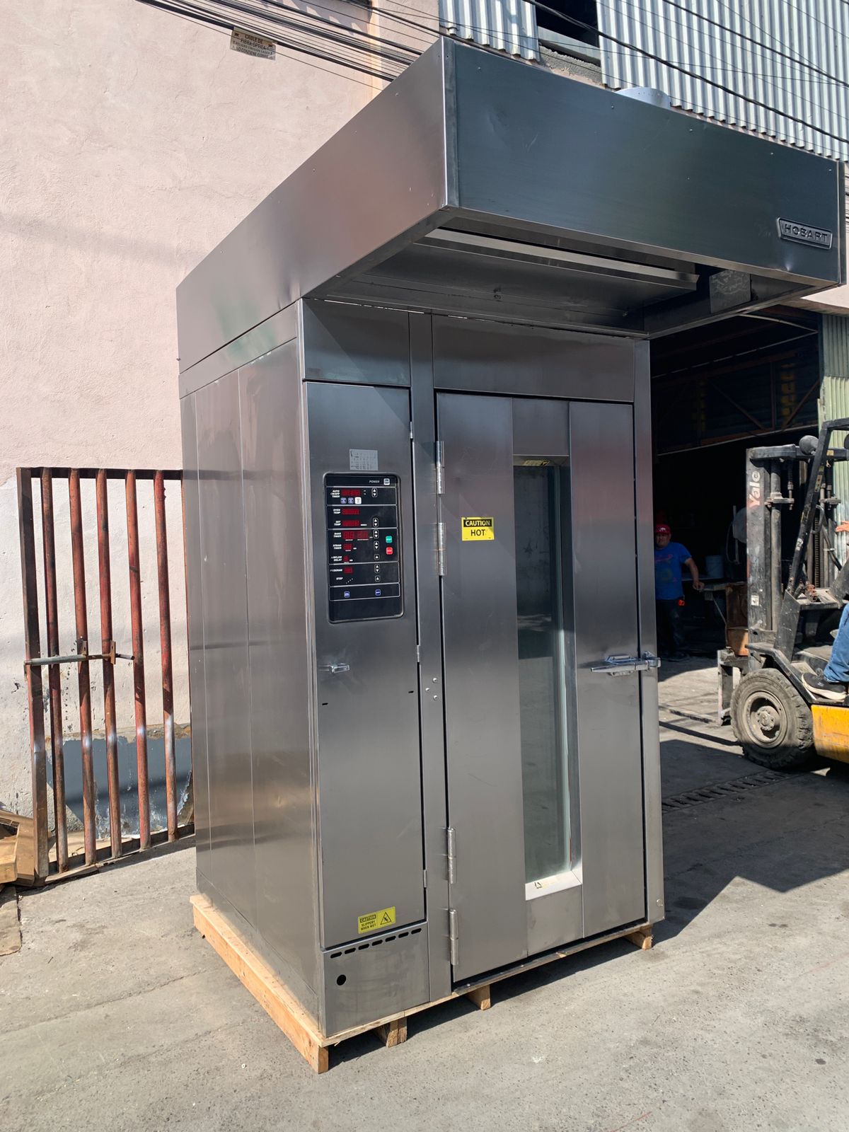 Horno Panadero 18 Charolas Giratorio Hobart HBA1E (Reacondicionado)