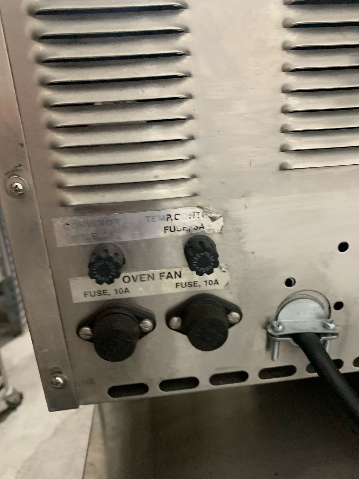 Horno de Banda Doble 18 Pulgadas Lincoln 1116 (Reacondicionado)