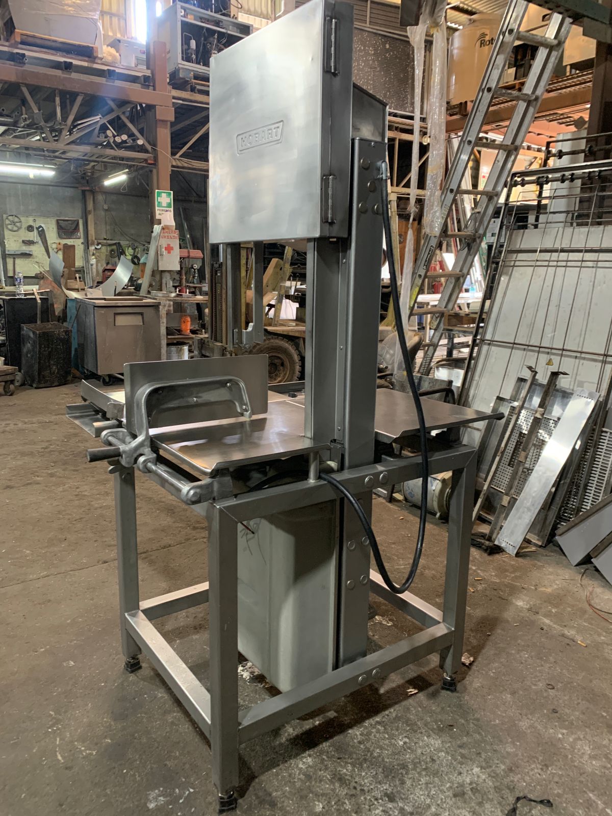 Sierra Carnicera Hobart 5801 3HP (Reacondicionado)