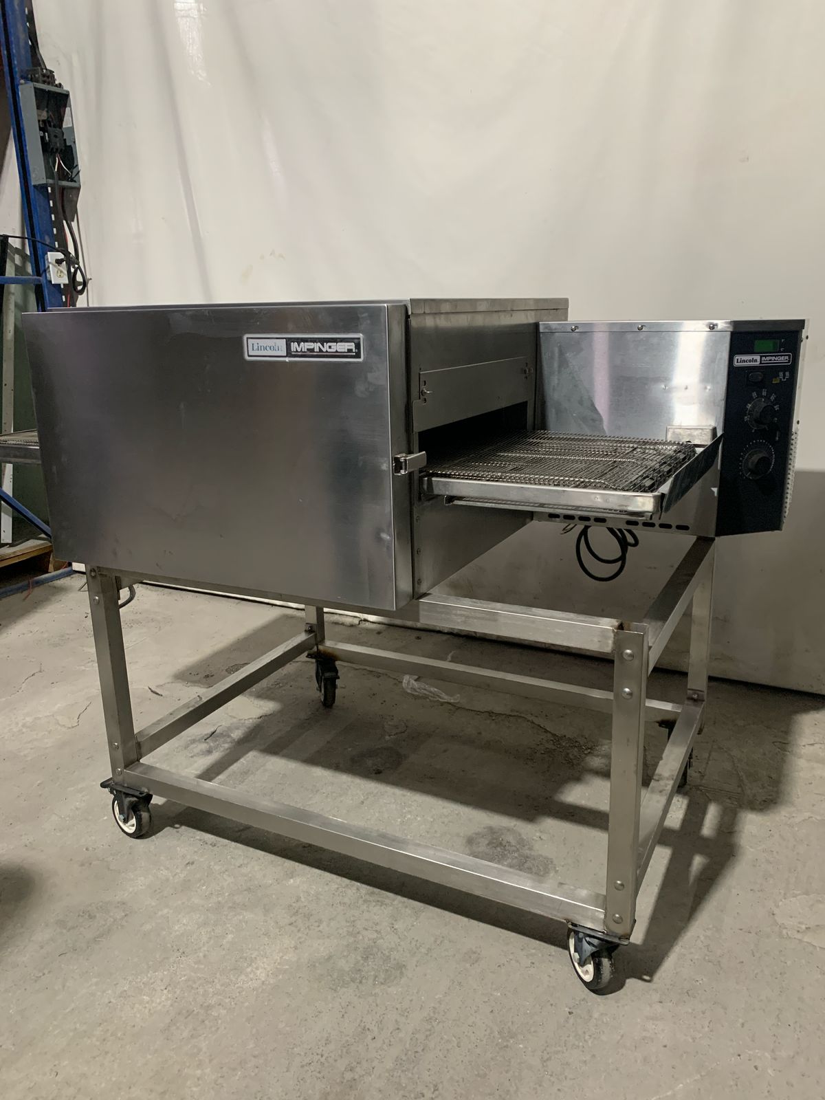 Horno de Banda 18 Pulgadas Lincoln 1116 (Reacondicionado)