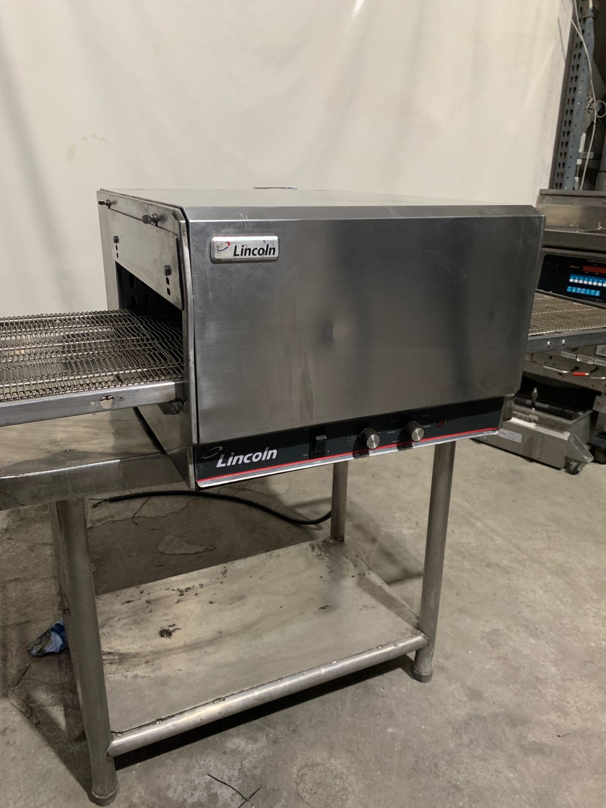 Horno de Banda eléctrico 16 Pulgadas Lincoln 1301 (Reacondicionado)