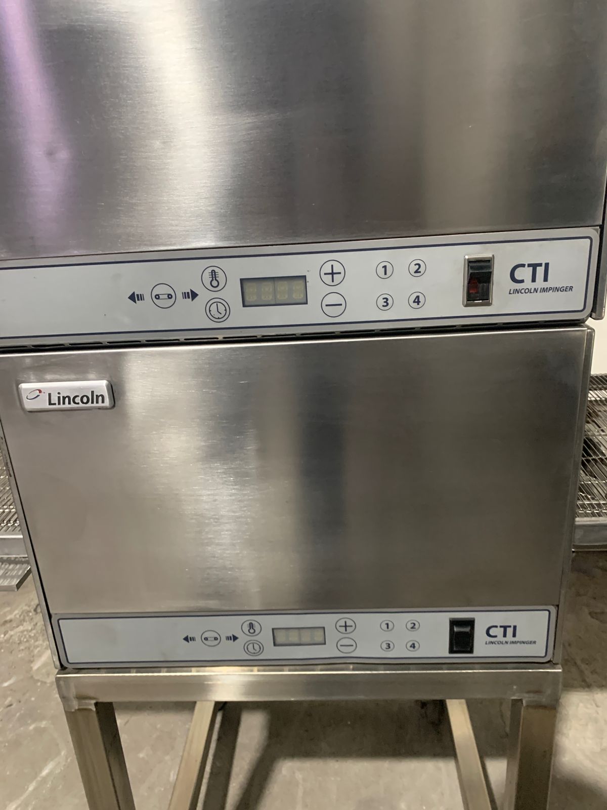 Horno de Banda Doble eléctrico 16 Pulgadas Lincoln 2501 (Seminuevo)