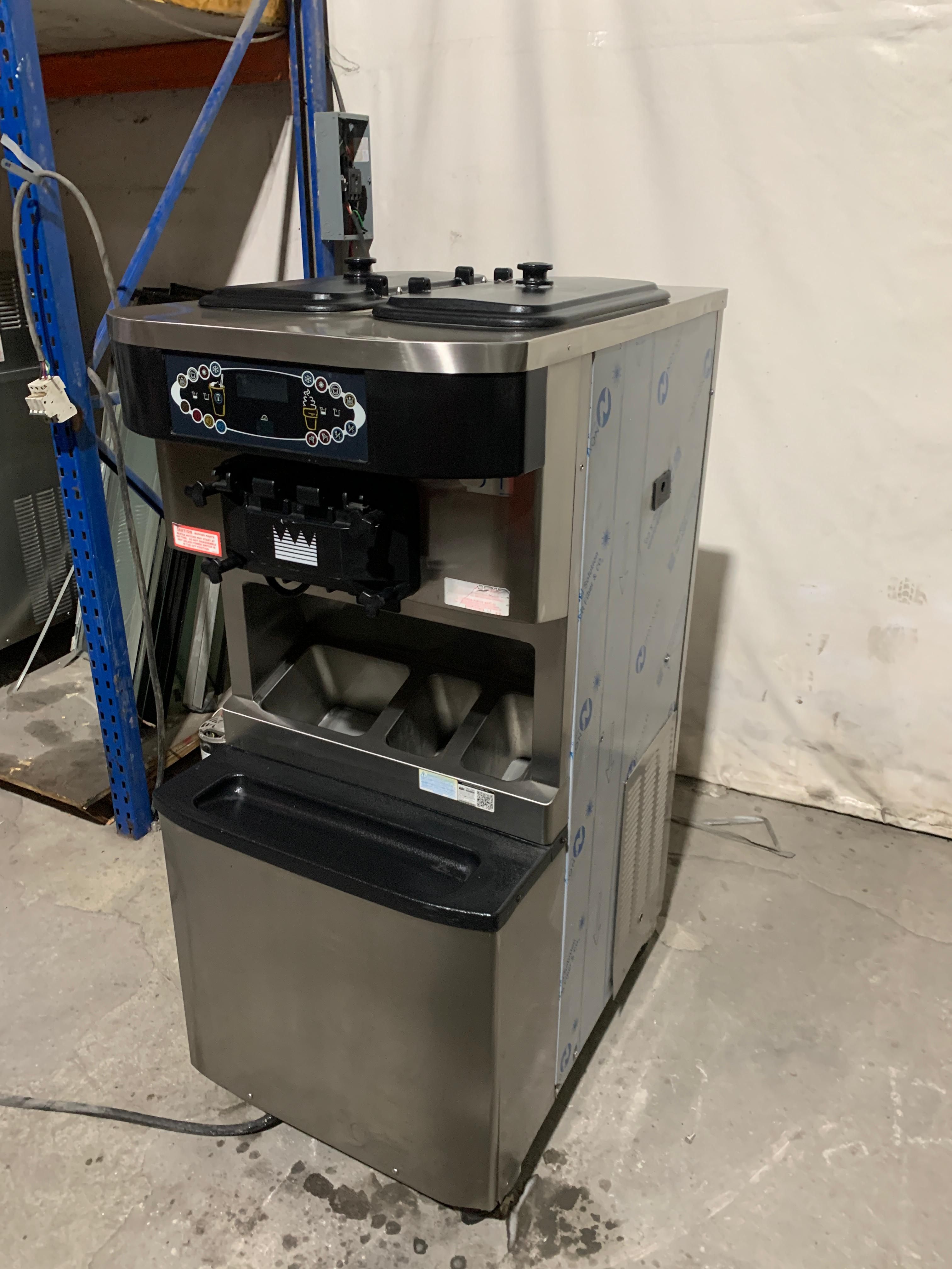 Máquina de Helado Taylor C713 (trifásica) (Seminueva)