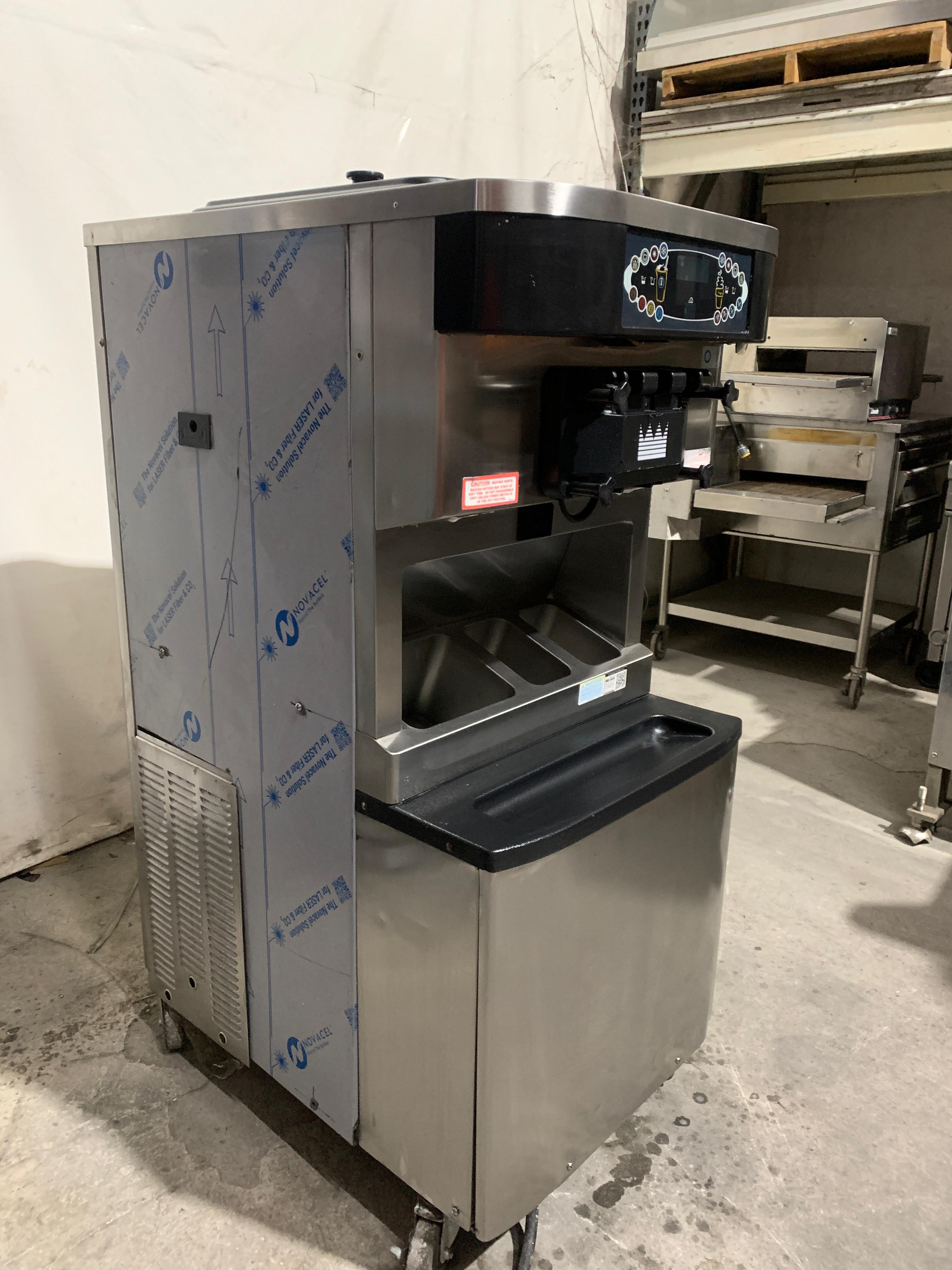 Máquina de Helado Taylor C713 (trifásica) (Seminueva)