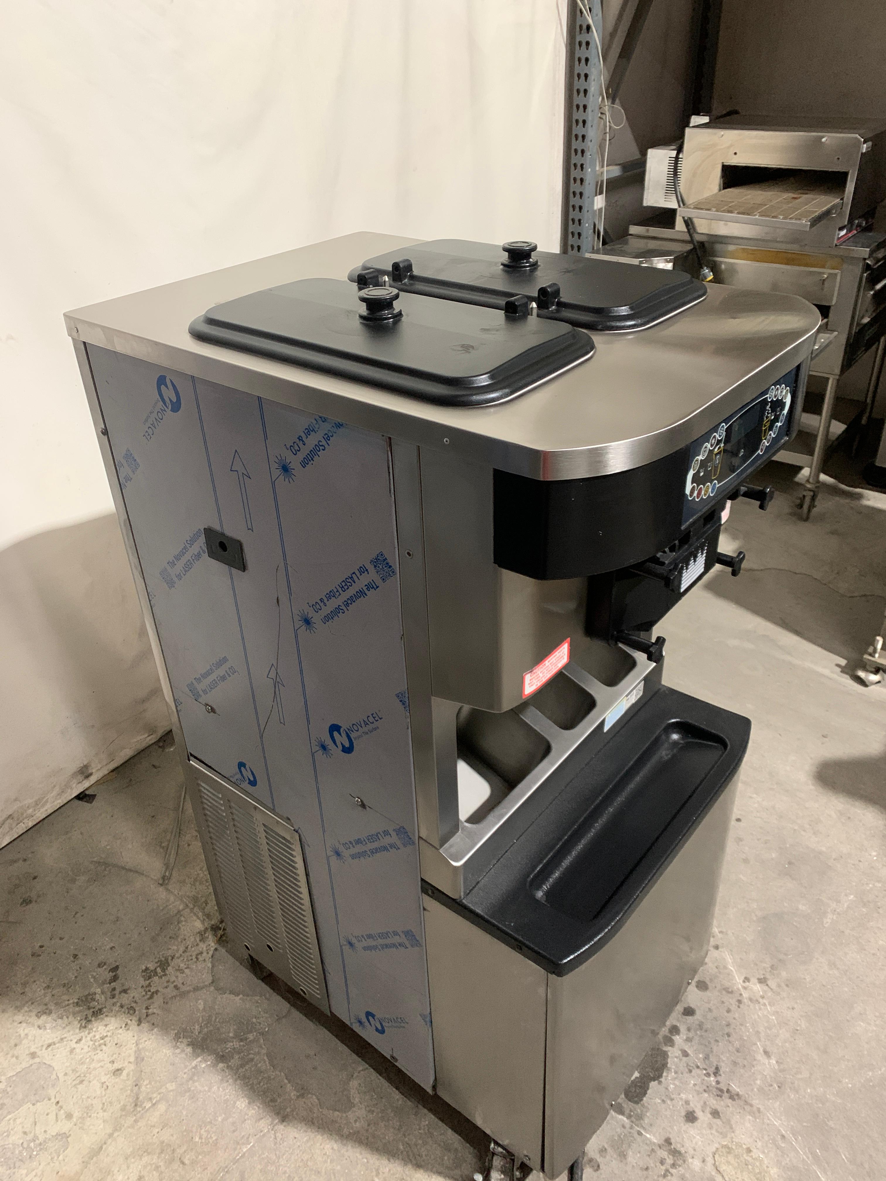 Máquina de Helado Taylor C713 (trifásica) (Seminueva)