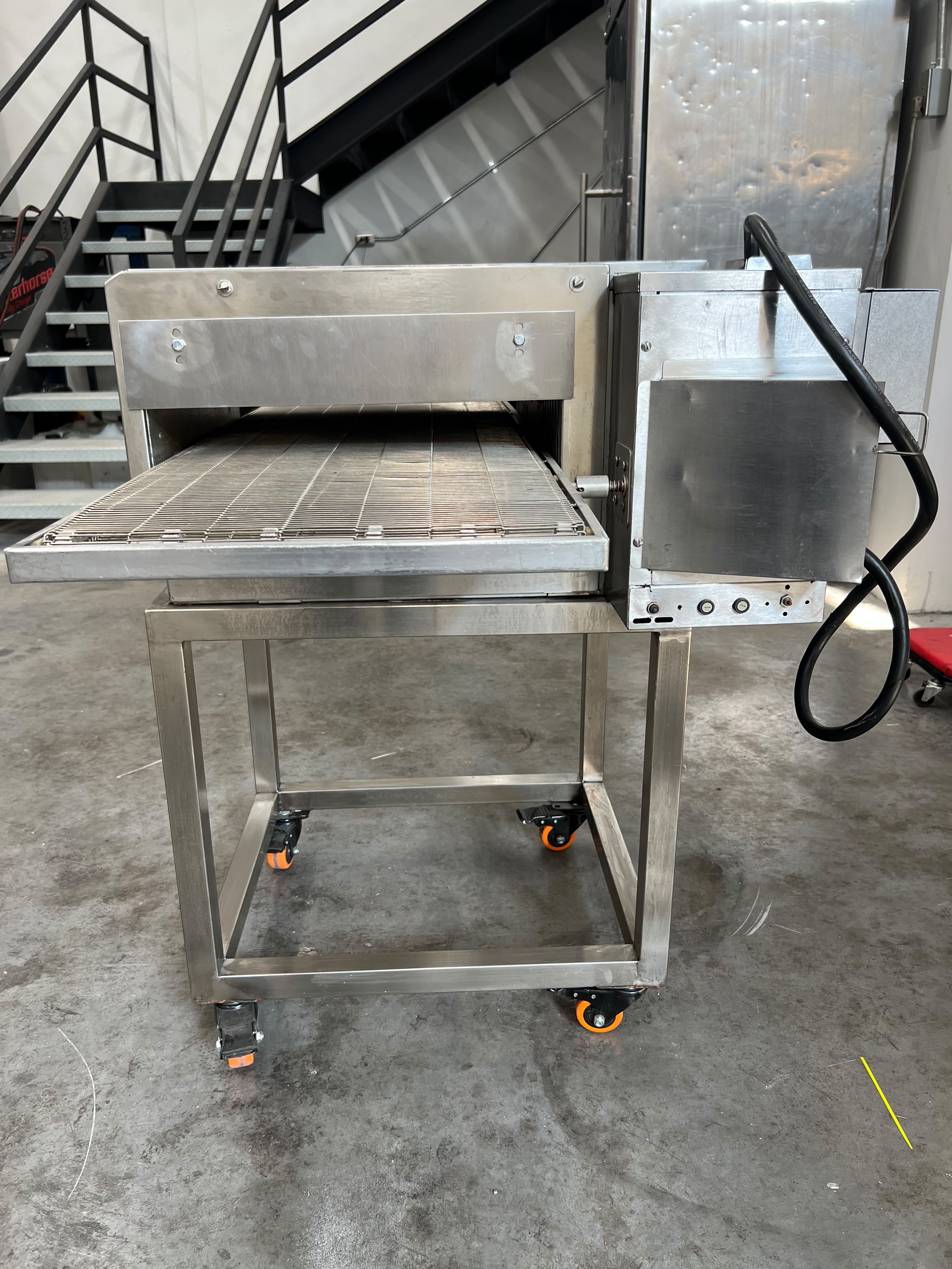 Horno de Banda eléctrico 16 Pulgadas Lincoln 1301 (Reacondicionado)