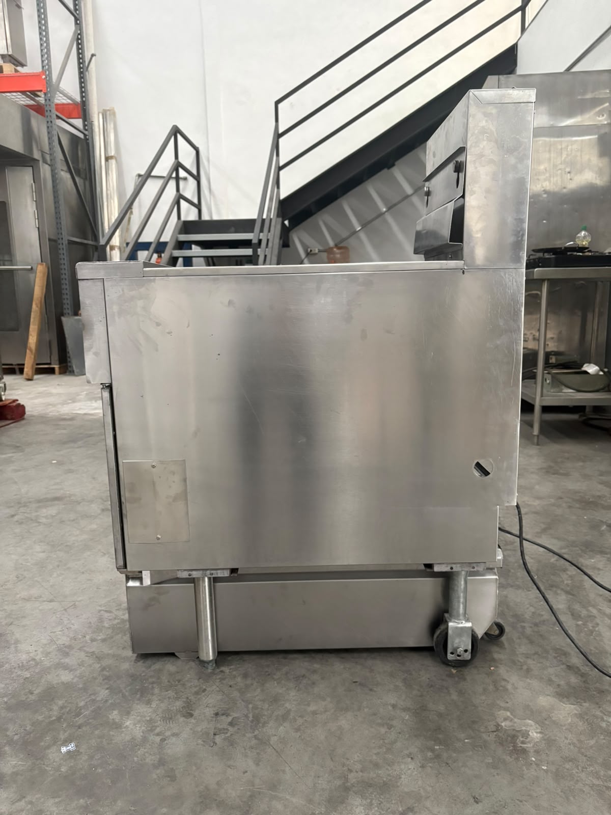 Freidora a Gas con Carrito Filtrador Pitco SFSSH55 Solstice Supreme (Reacondicionado)