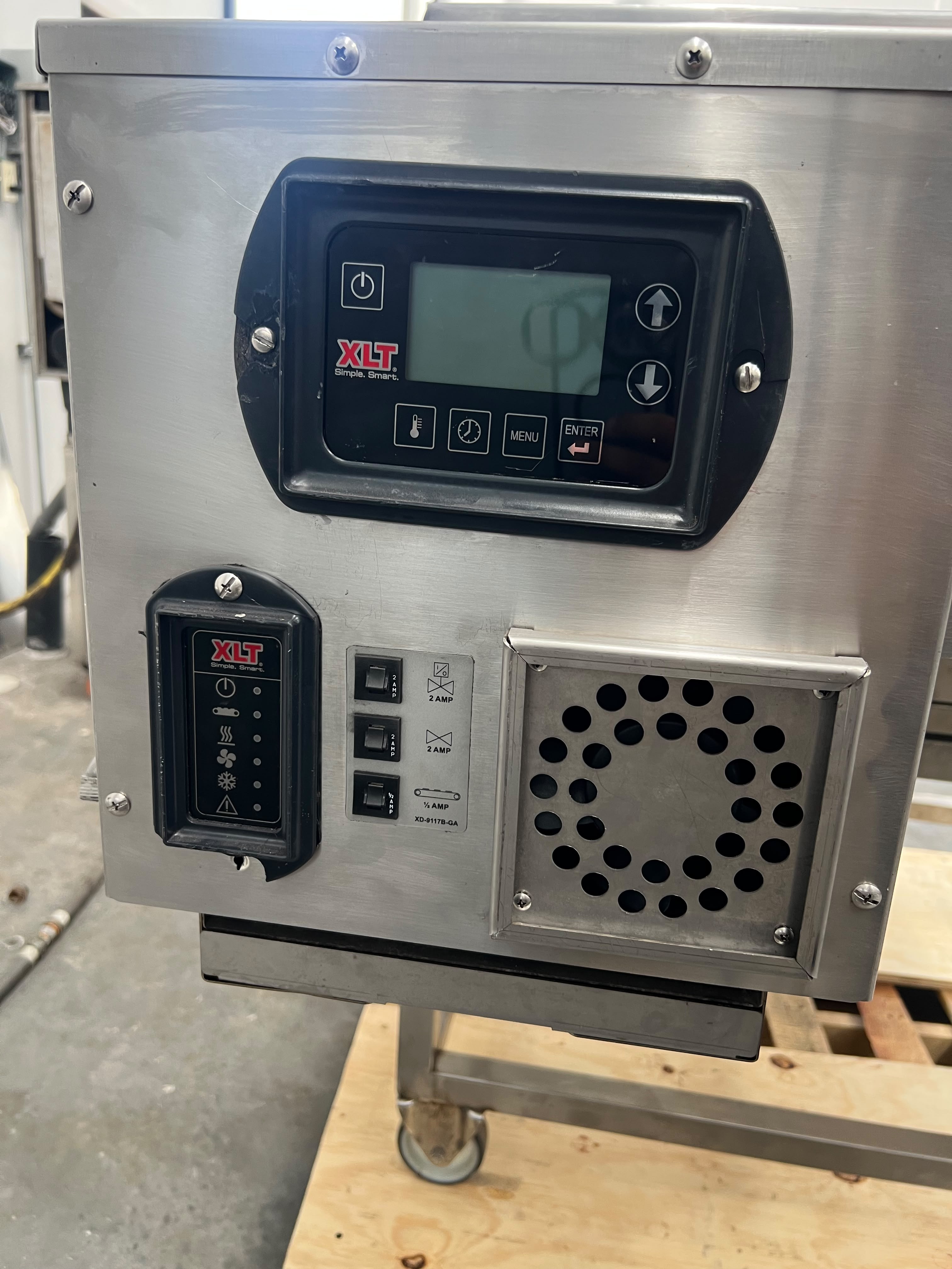 Horno de Banda XLT X3G-2336-05728 24 Pulgadas 110V (Reacondicionado)
