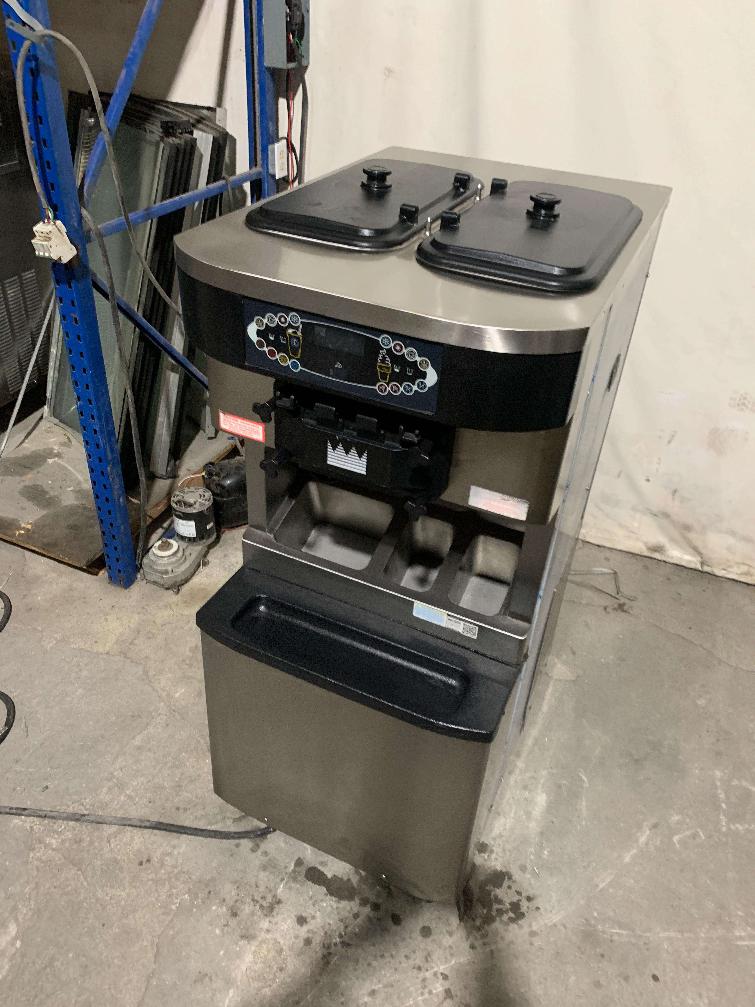 Máquina de Helado Taylor C713 (trifásica) (Seminueva)