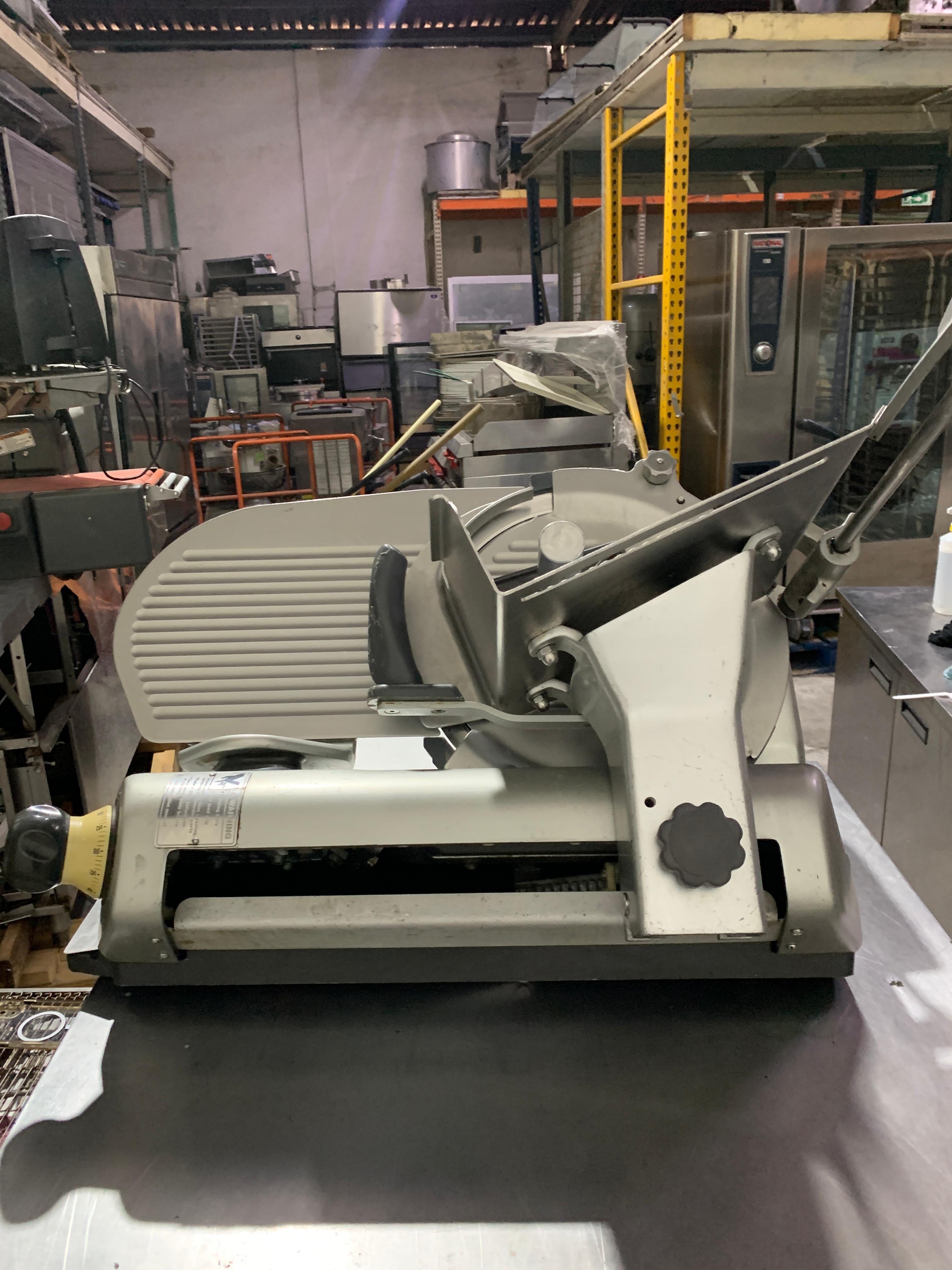 Rebanadora Manual Hobart 3813 (Reacondicionado)