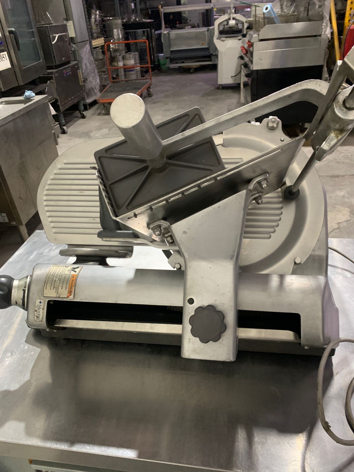 Rebanadora Manual Hobart 3713 (Reacondicionado)