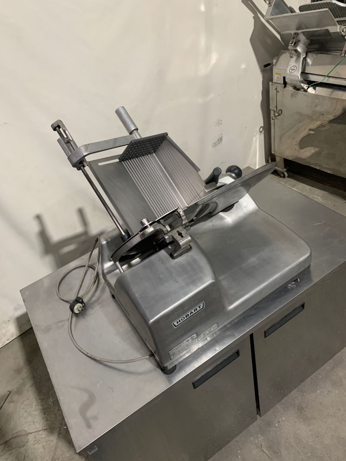 Rebanadora Manual Hobart 3713 (Reacondicionado)