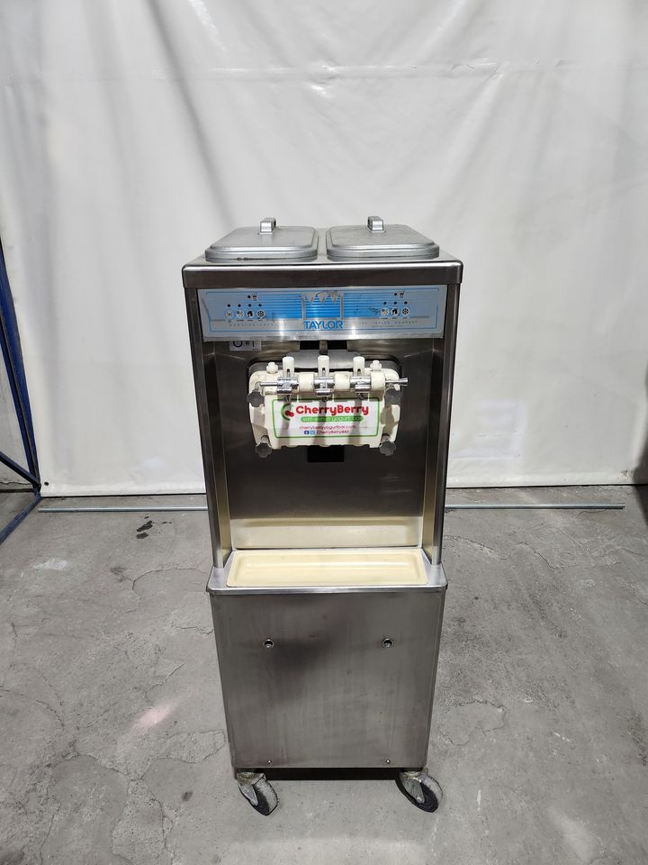 Maquina de Helado Suave Taylor 794-33 (trifásica) (Reacondicionado)