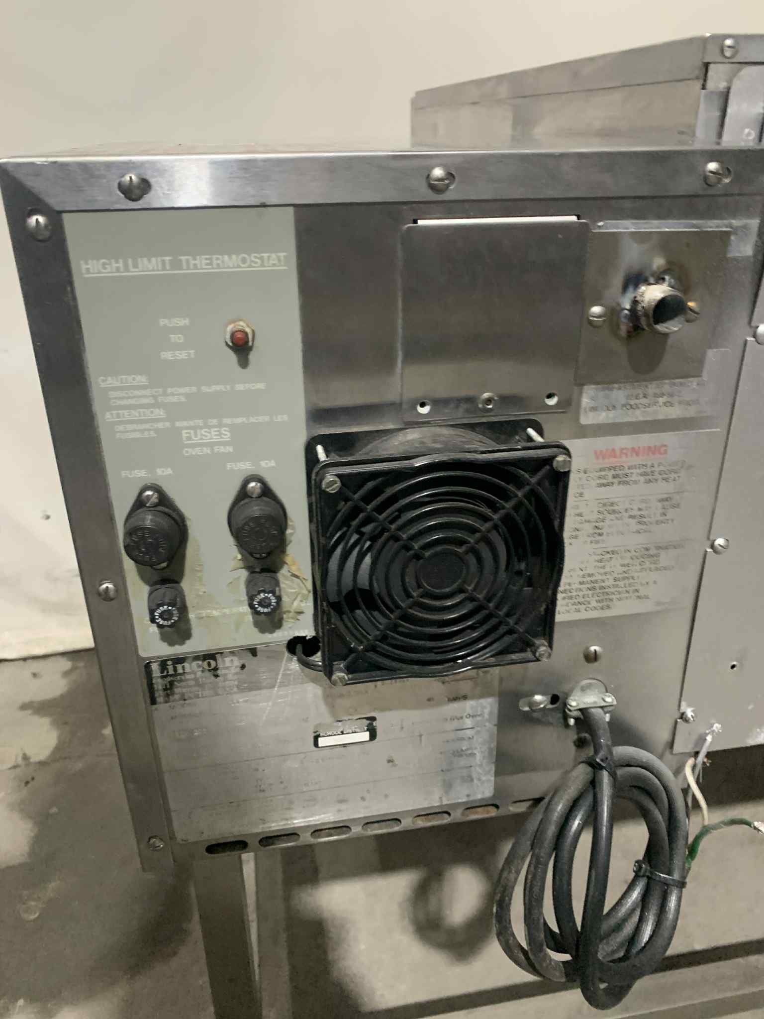Horno de Banda 18 Pulgadas Lincoln 1116 (Reacondicionado)