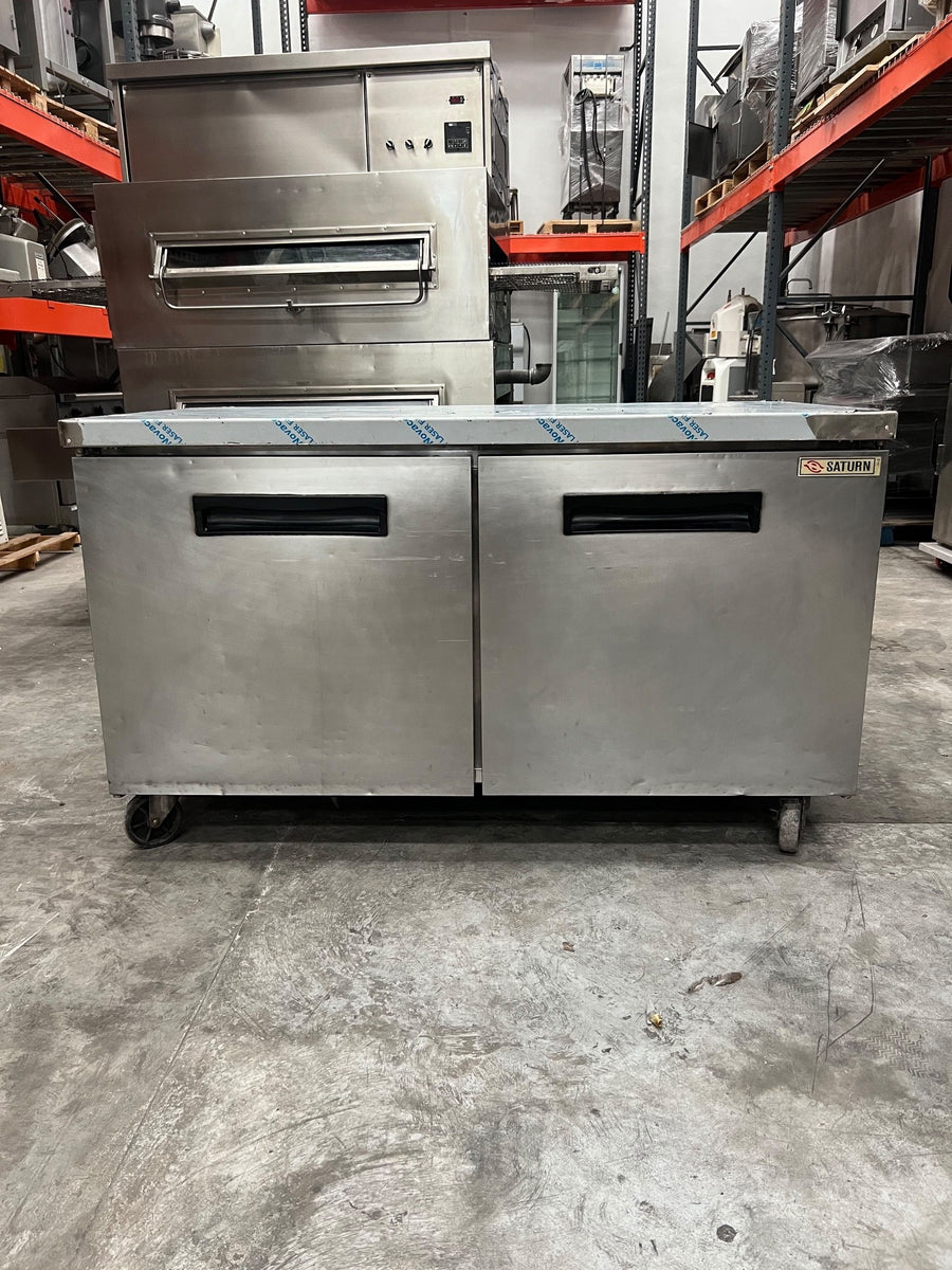 Mesa Refrigerada 2 Puertas Saturn USC-66 (Reacondicionado) · frente
