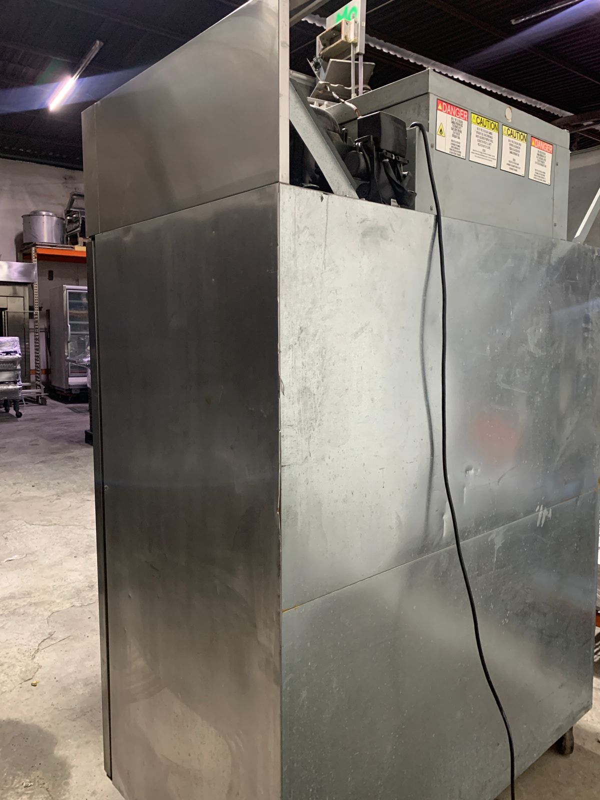 Congelador 2 Puertas Solidas de Acero Inoxidable Delfield GCF2P-S (Seminuevo)