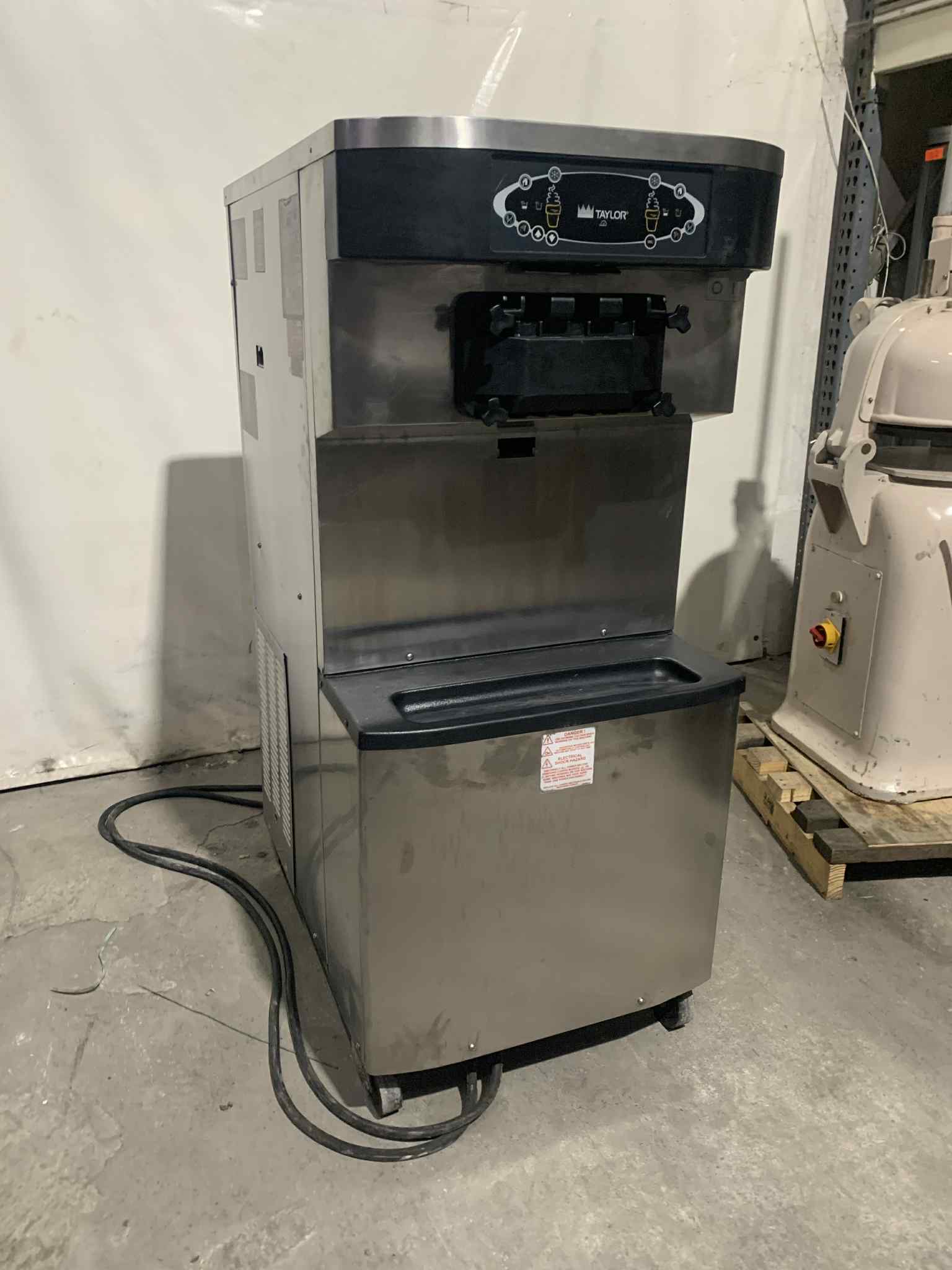 Máquina de Helado Taylor C713 (monofásica) (Reacondicionado)