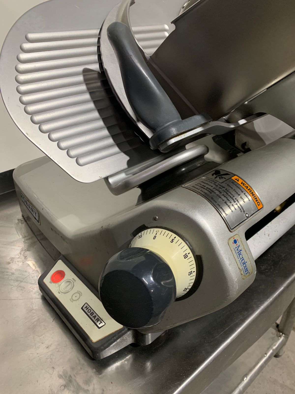 Rebanadora Manual Hobart 3813 (Reacondicionado)