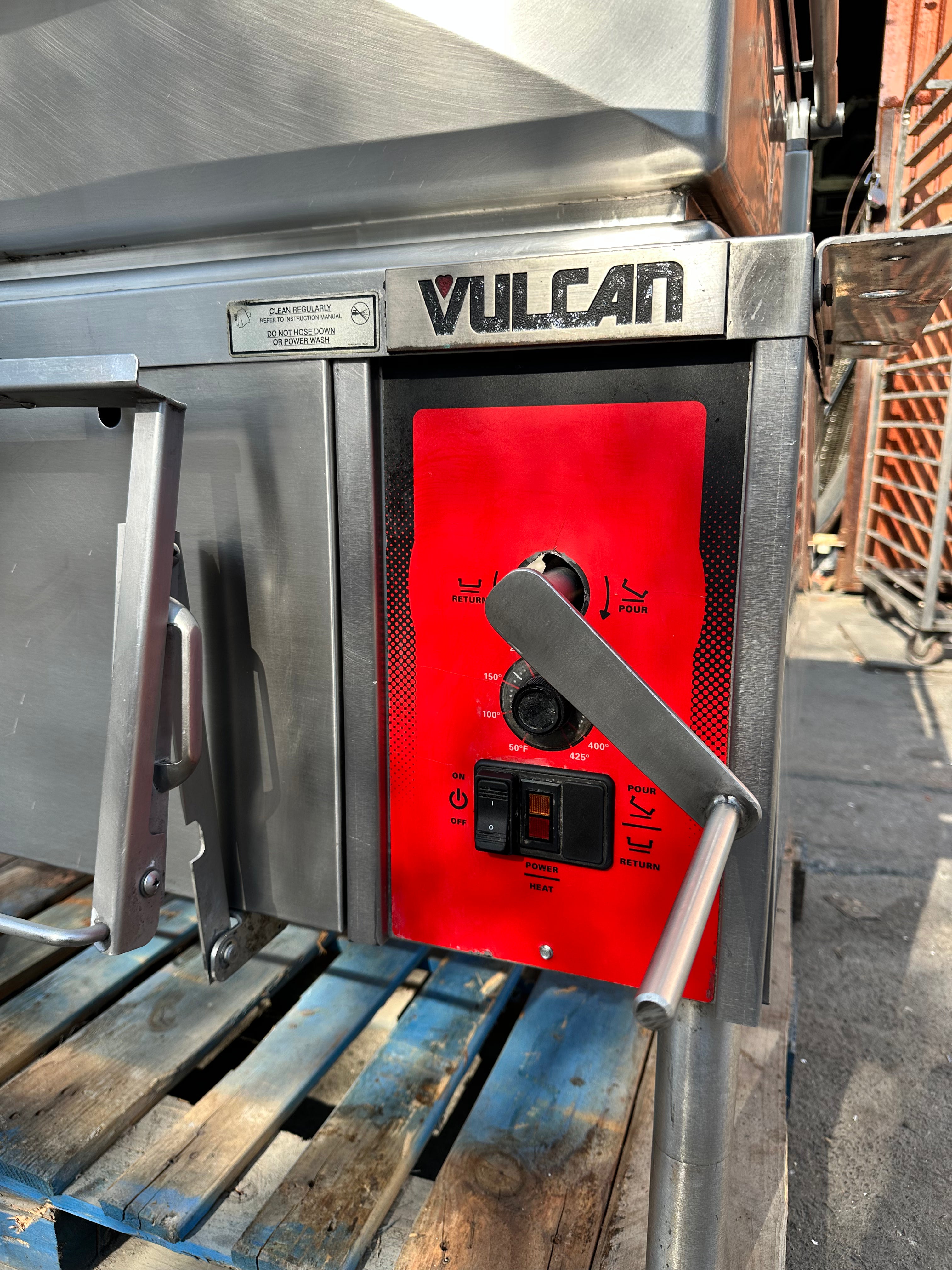 Sartén de Volteo Manual 40 Galones Vulcan VGL40 (Seminuevo)