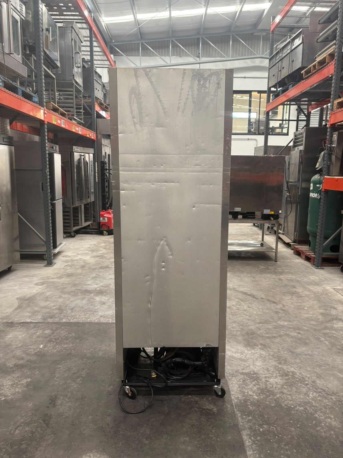 Refrigerador True T-19 reacondicionado - parte trasera