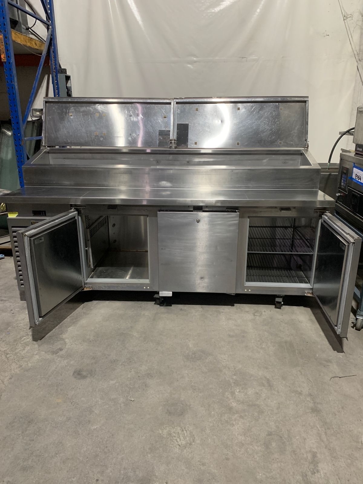 Mesa Fria de 3 Puertas Traulsen TRA-TS090HT (Reacondicionado)