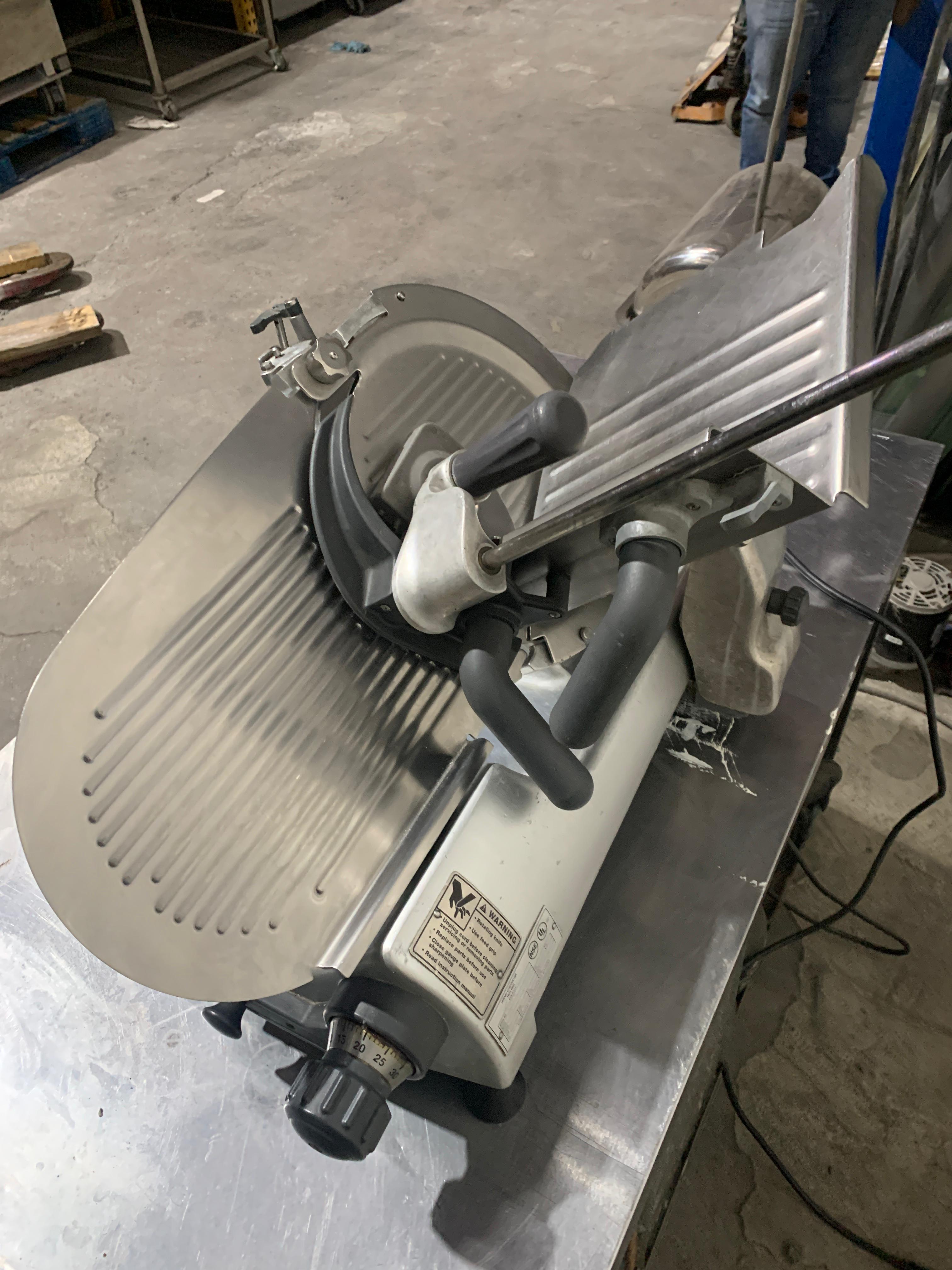 Rebanadora Hobart 2912 (Reacondicionado)