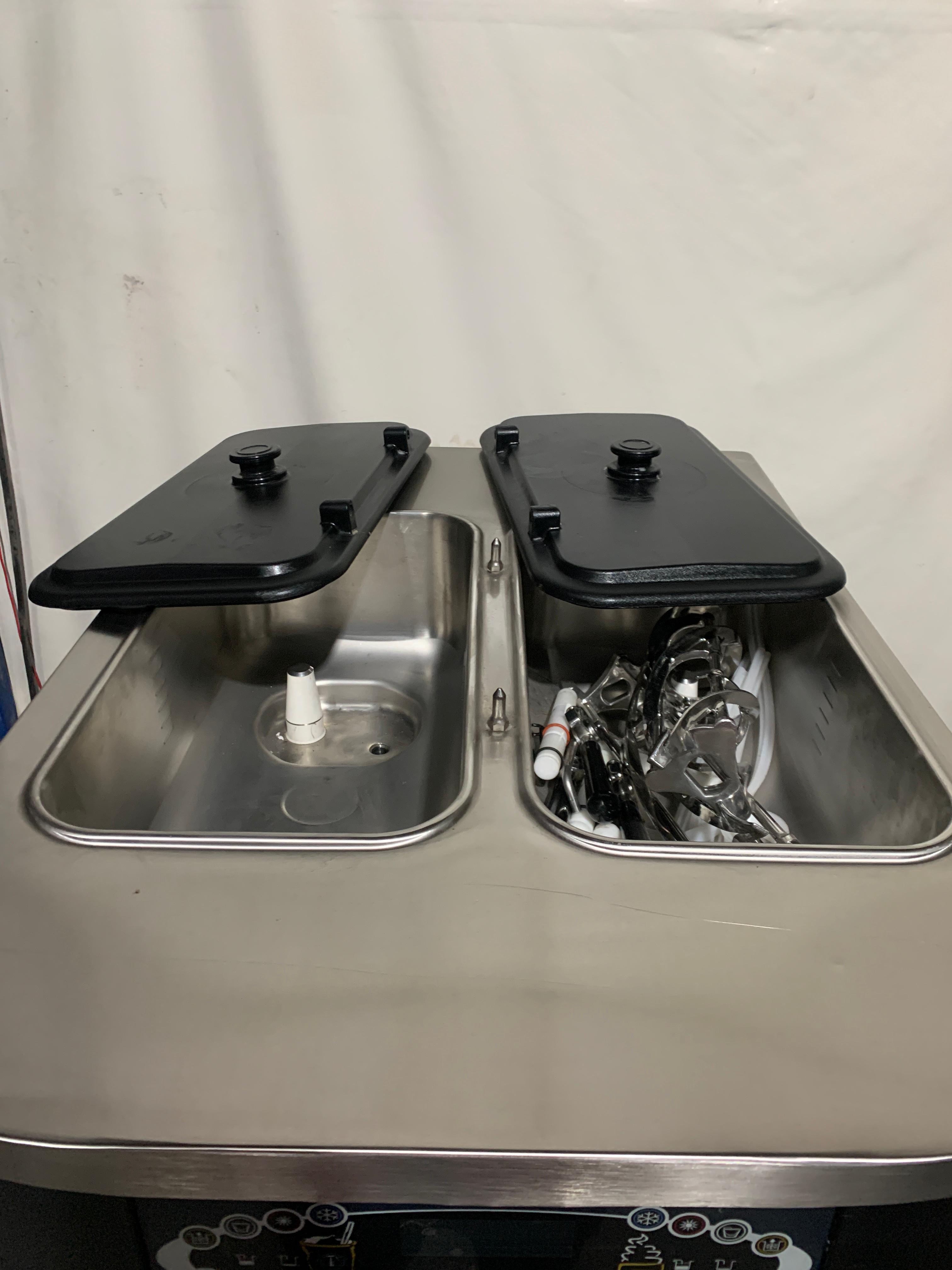 Máquina de Helado Taylor C713 (trifásica) (Seminueva)