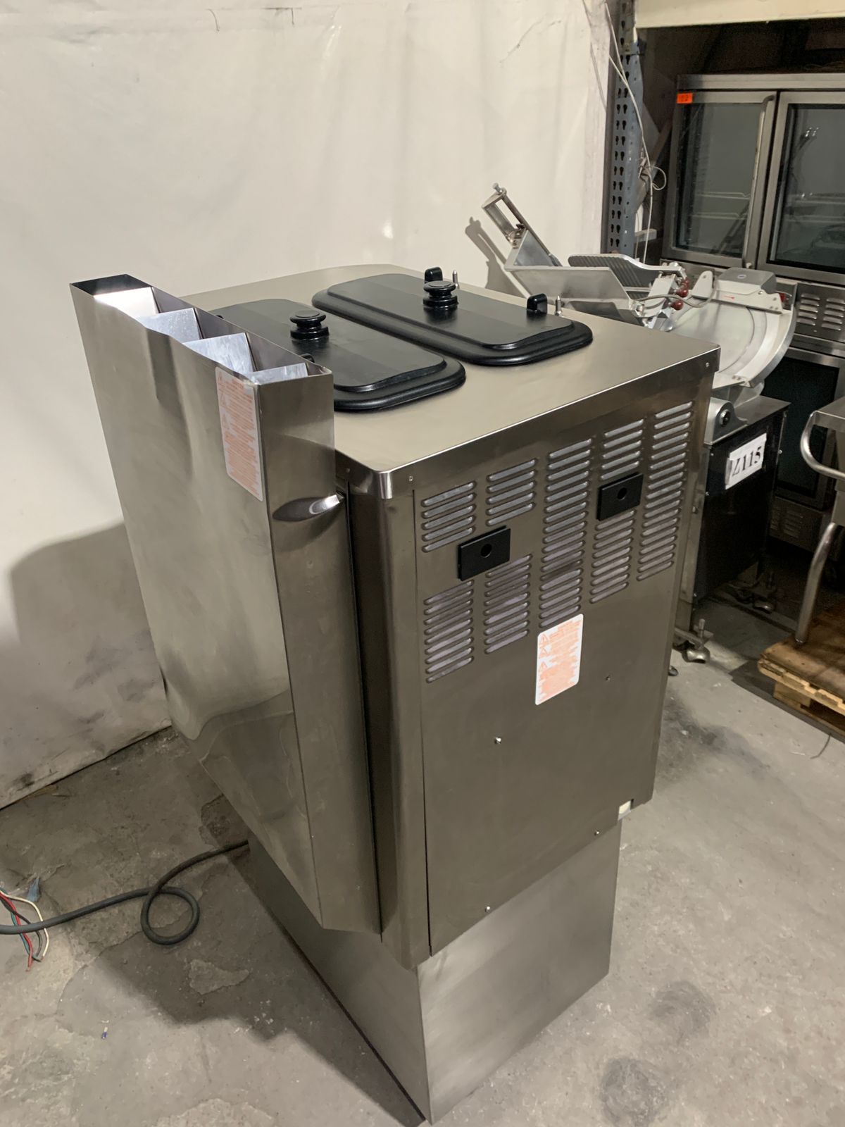 Máquina de Helado Taylor C722 (con Bombas y Agitadores)(trifásica) (Seminueva) (Sin Uso)