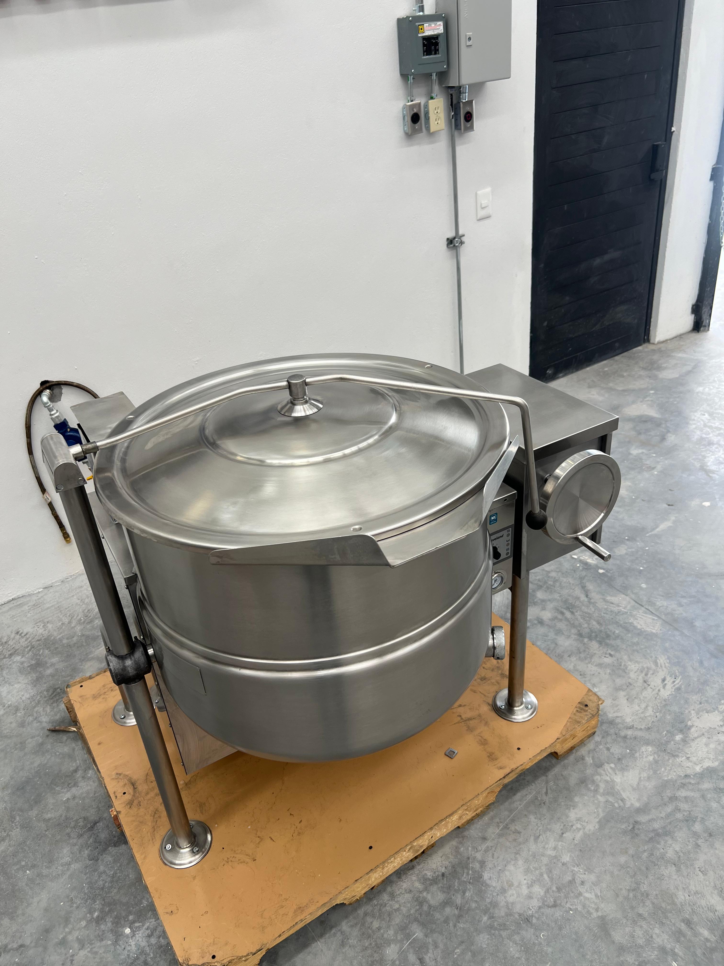 Marmita de Volteo 40 Galones KGL-40-T Cleveland (Reacondicionado)
