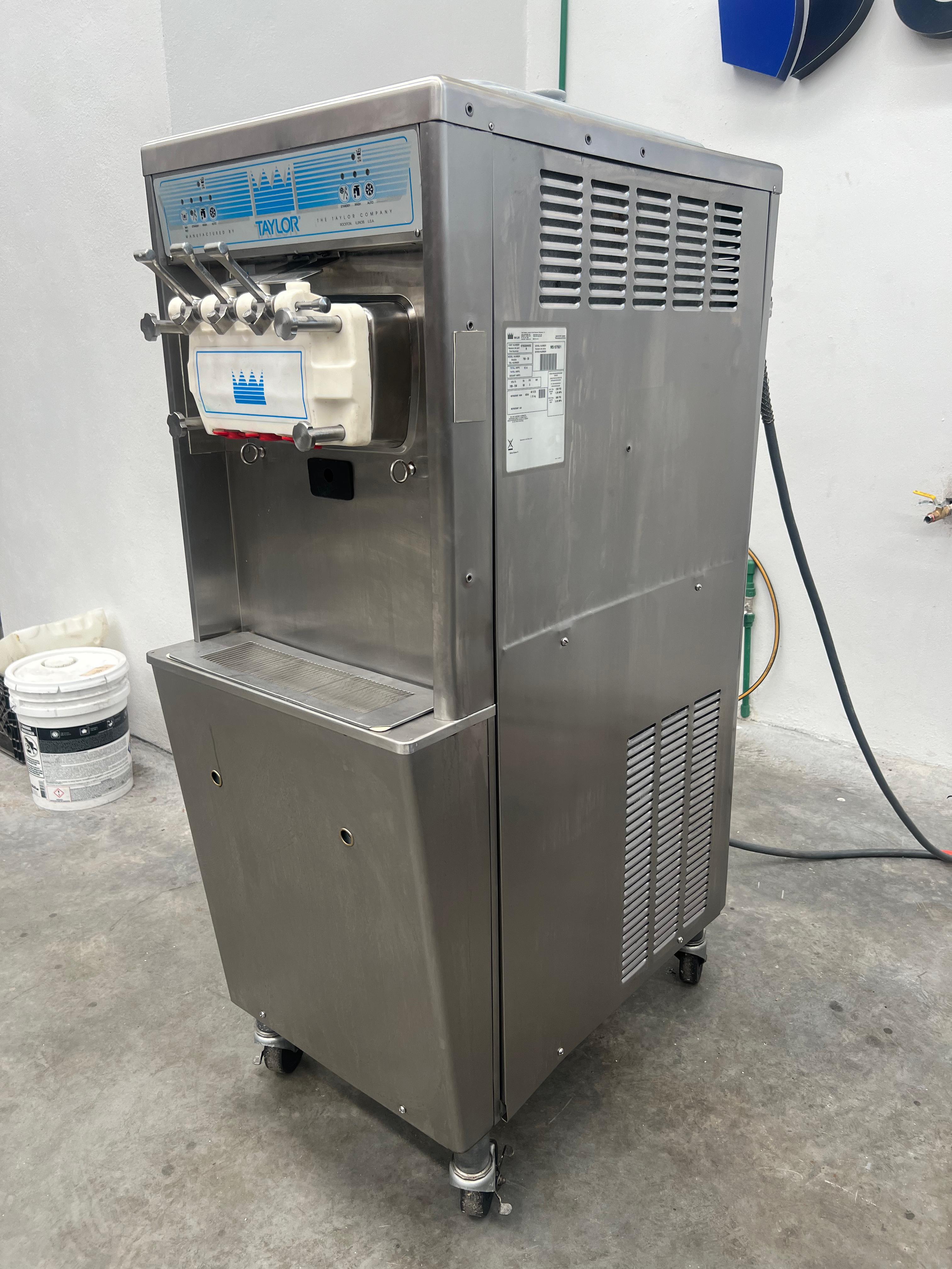Maquina de Helado Suave Taylor 794-33 (trifásica)