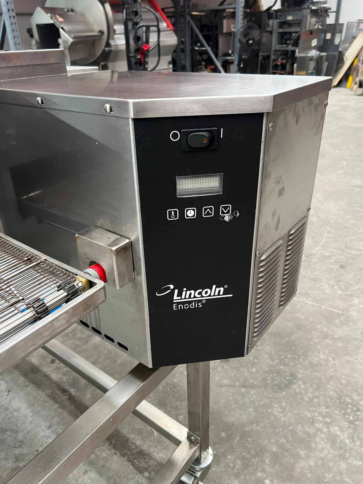 Horno de Banda 18 Pulgadas Lincoln 1116-000-A (Reacondicionado)