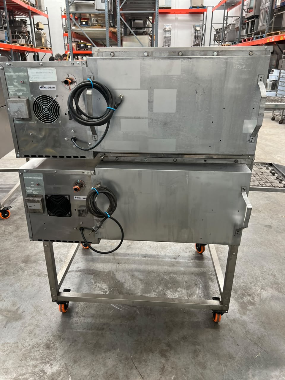 Horno Doble de Banda 18 Pulgadas Lincoln 1116-FB (Reacondicionado)