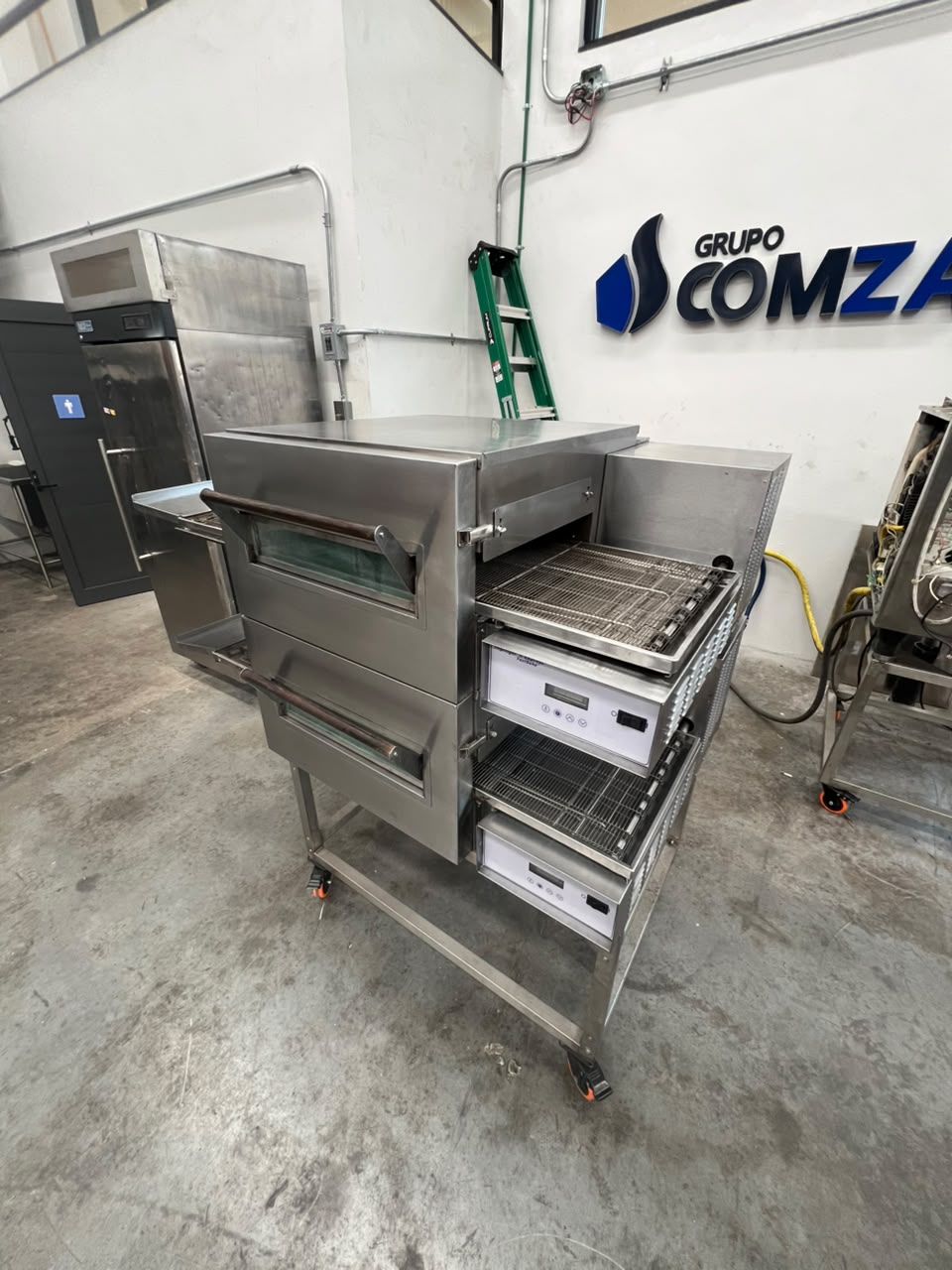 Horno Doble de Banda 18 Pulgadas Lincoln 1116-FB (Reacondicionado)