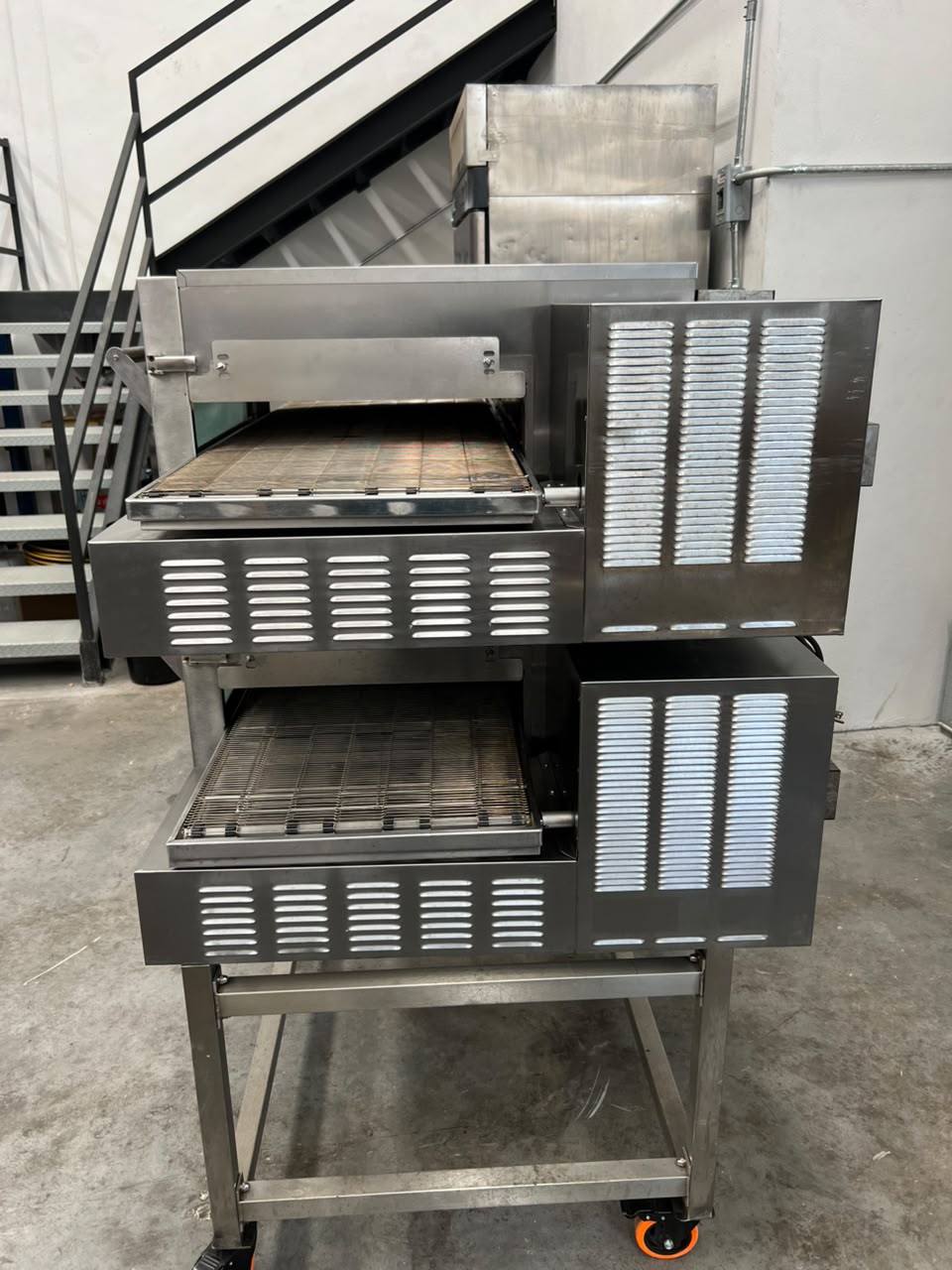 Horno Doble de Banda 18 Pulgadas Lincoln 1116-FB (Reacondicionado)
