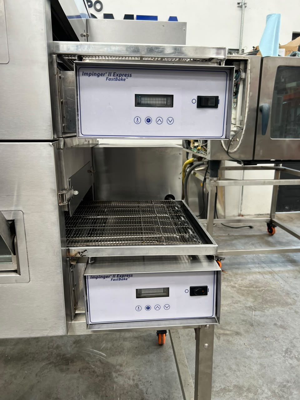Horno Doble de Banda 18 Pulgadas Lincoln 1116-FB (Reacondicionado)