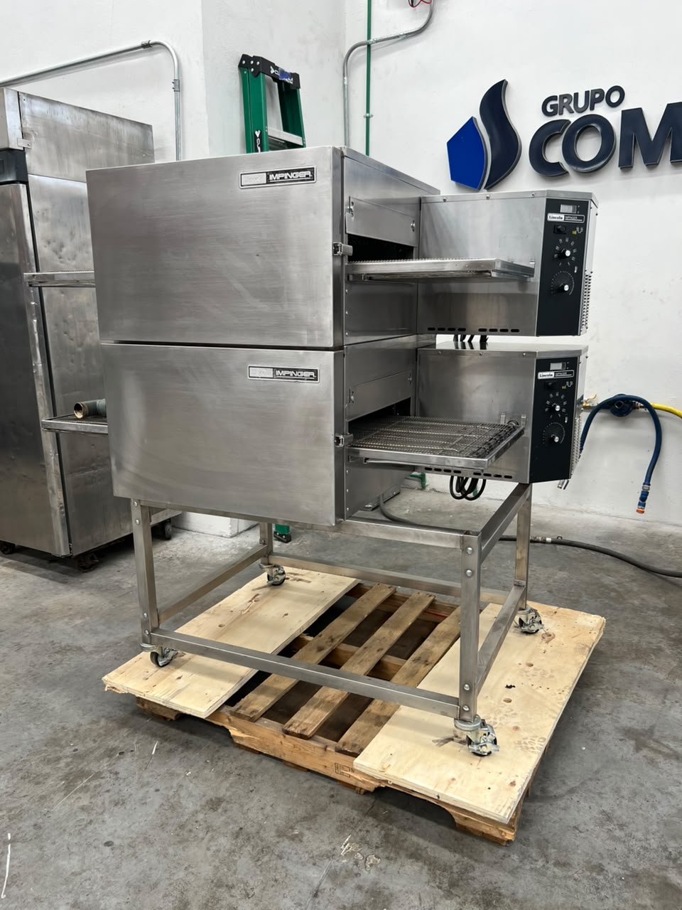 Horno Doble de Banda 18 Pulgadas Lincoln 1116 (Reacondicionado)