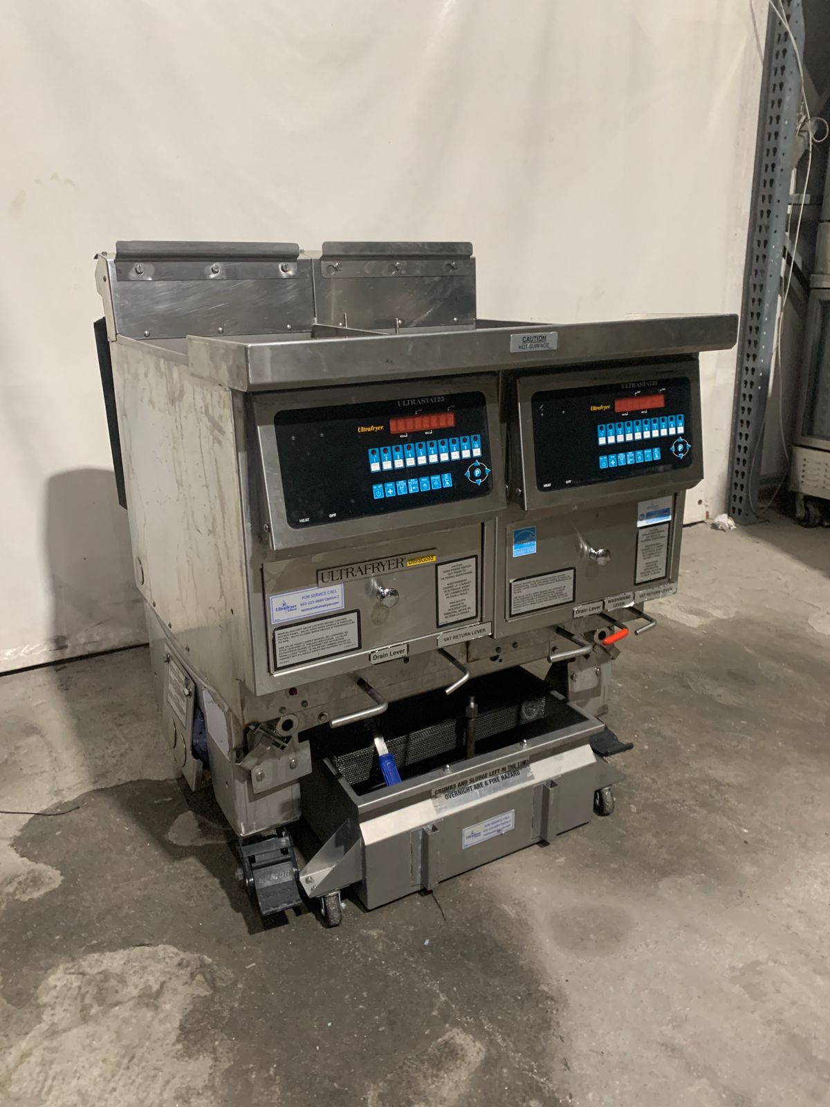 Freidora 2 Tinas UltraFryer P30-14 con cajón filtrador (Reacondicionado)