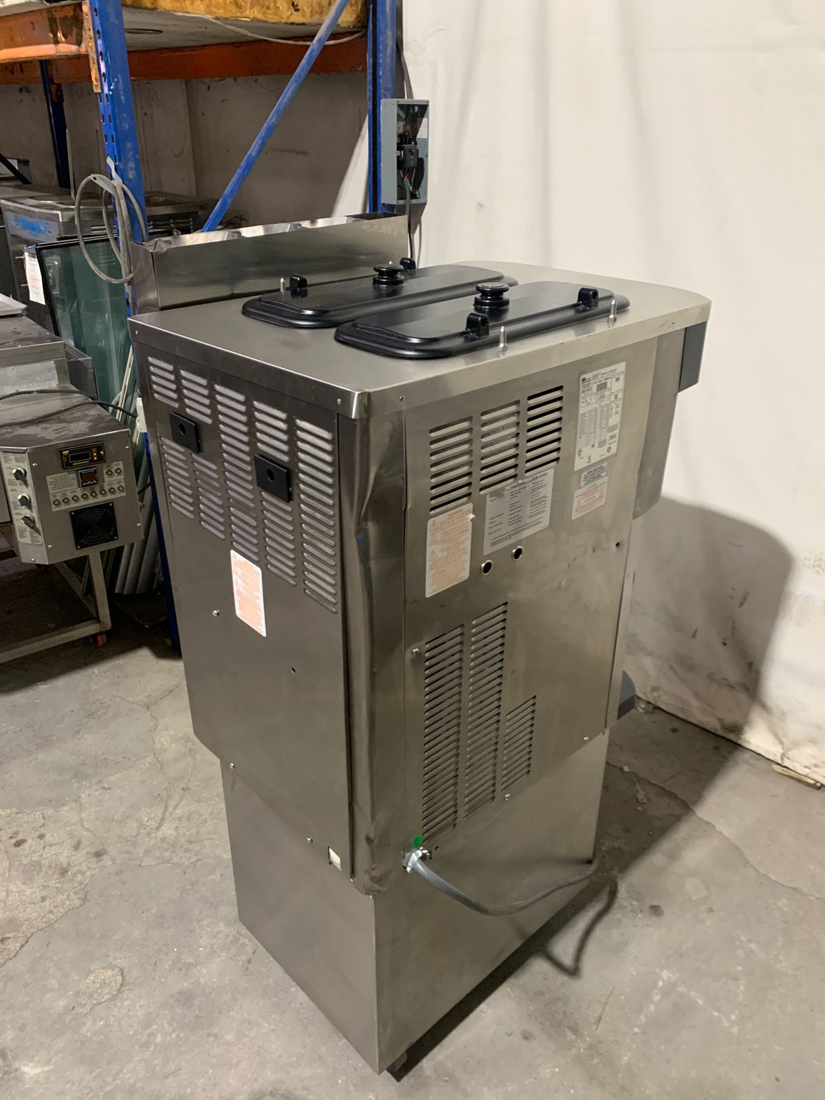 Máquina de Helado Taylor C722 (con Bombas y Agitadores)(trifásica) (Seminueva) (Sin Uso)