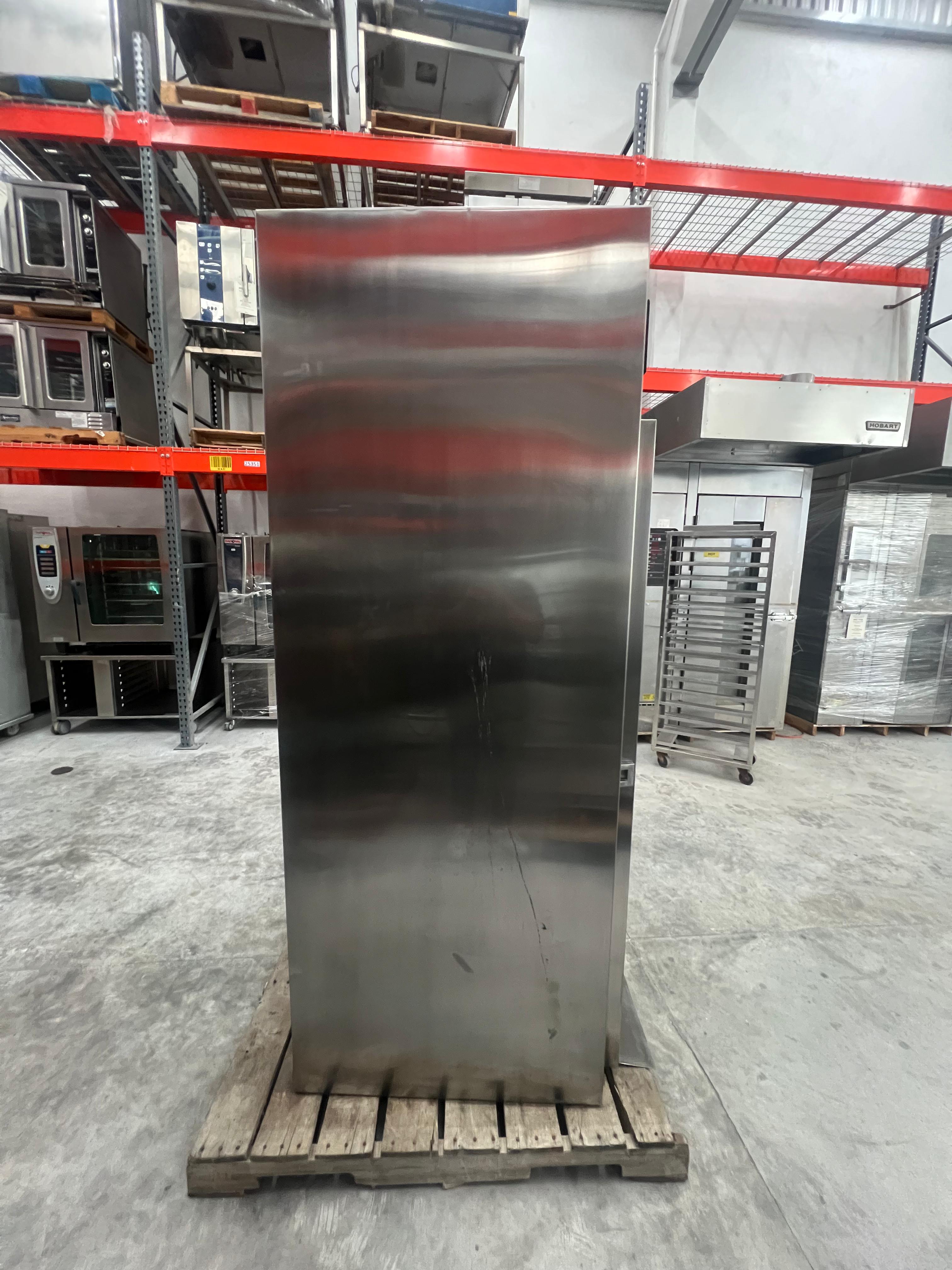 Refrigerador Traulsen RRIL33LRIFHS (Reacondicionado)