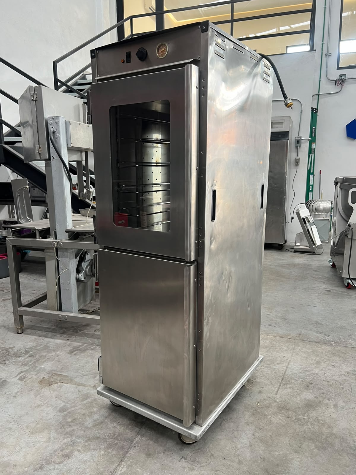 Gabinete Caliente Crescor H138NPS36CLCMLR (Reacondicionado) (Copia)